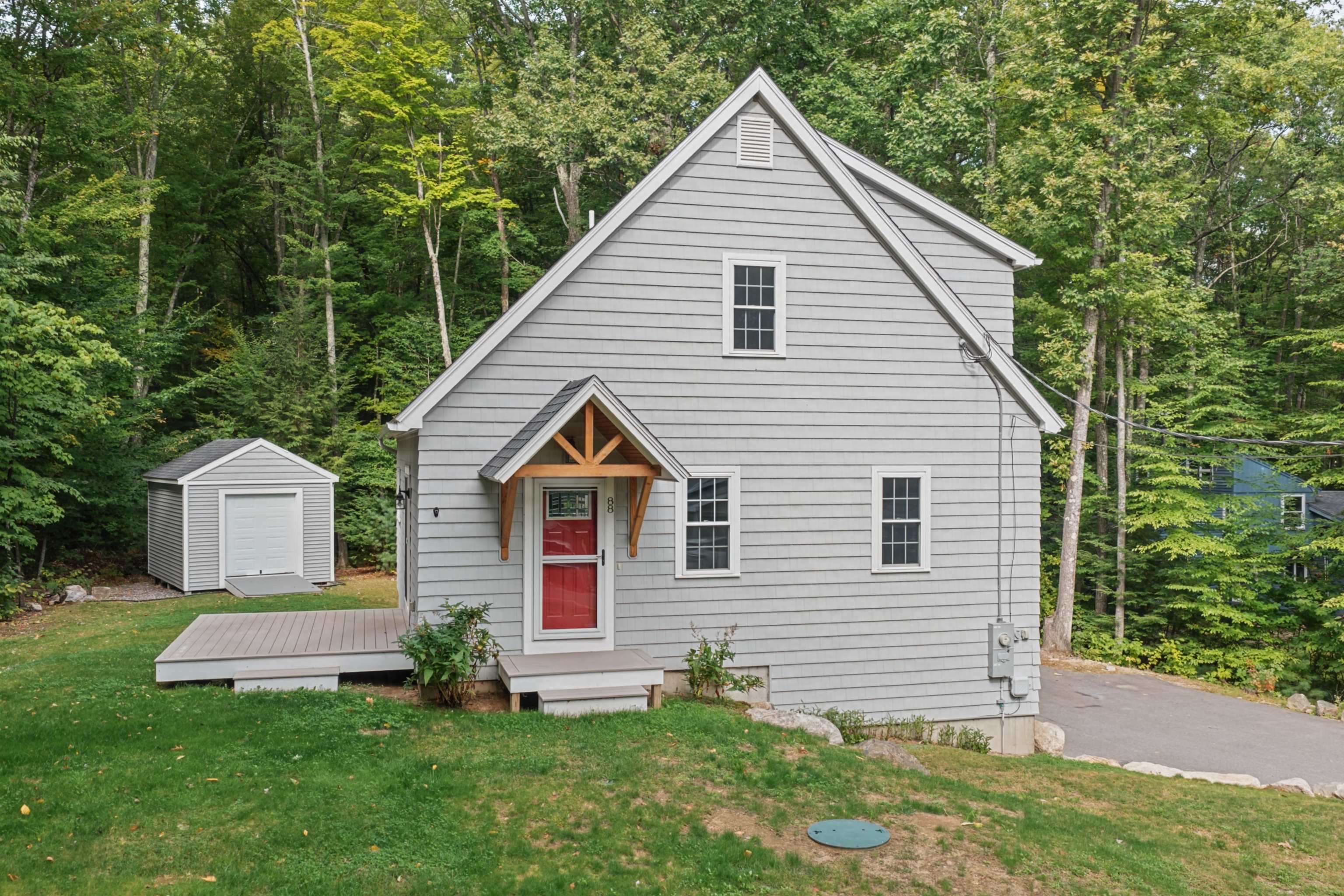 88 White Birch Drive Property Photo 2