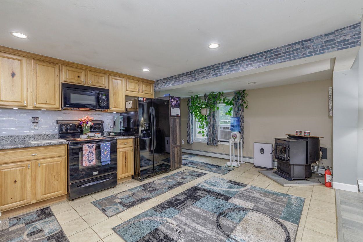 8 Poplar Street Property Photo 16