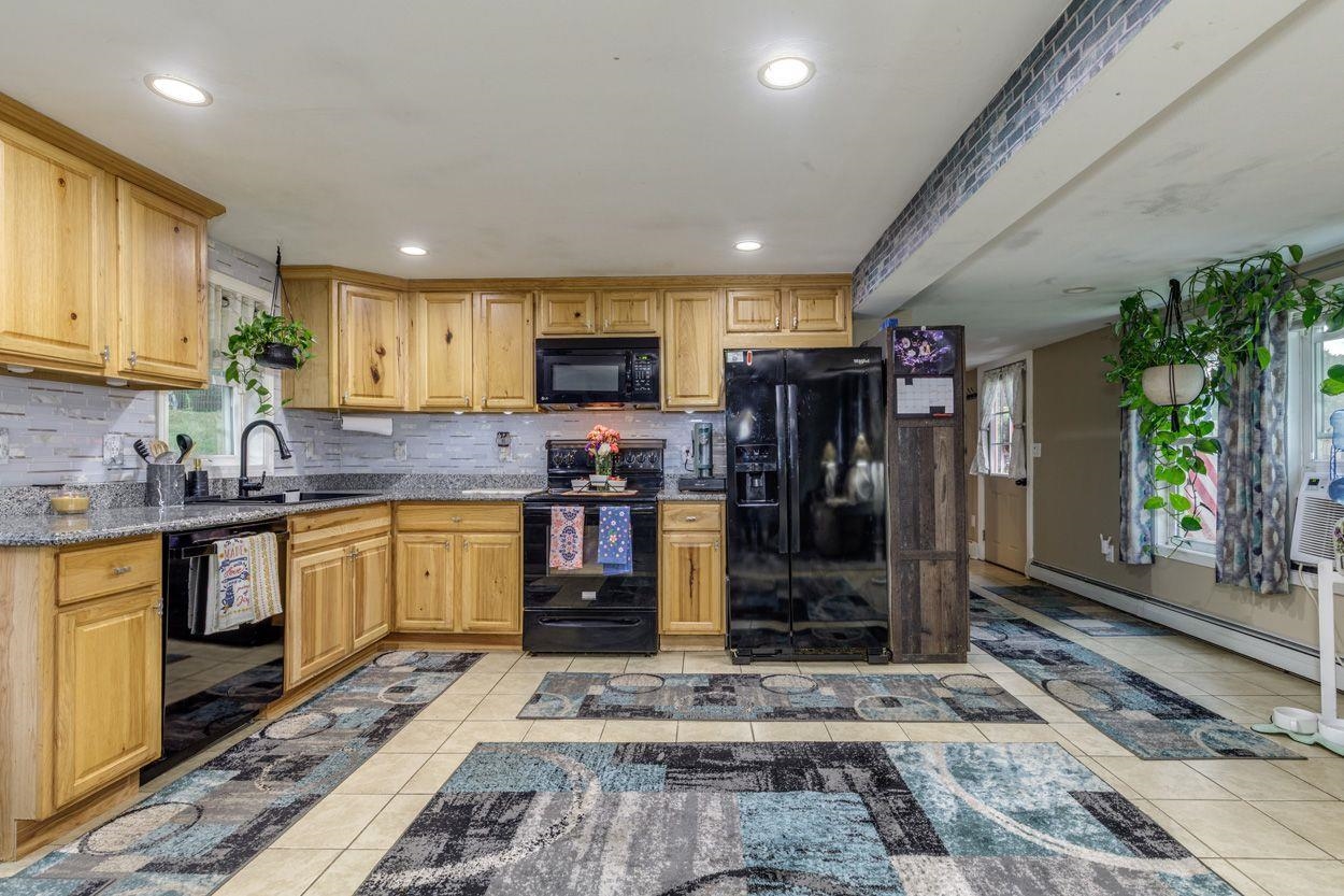 8 Poplar Street Property Photo 17