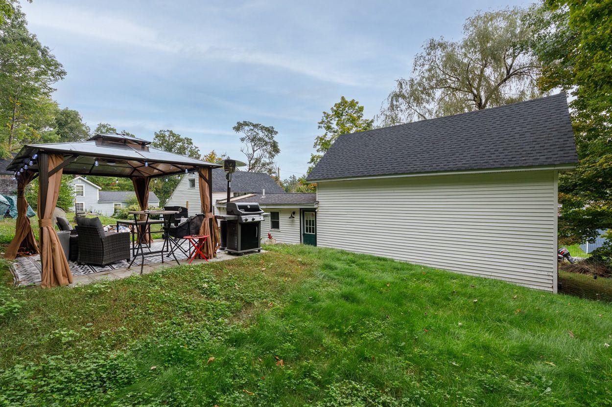 8 Poplar Street Property Photo 30