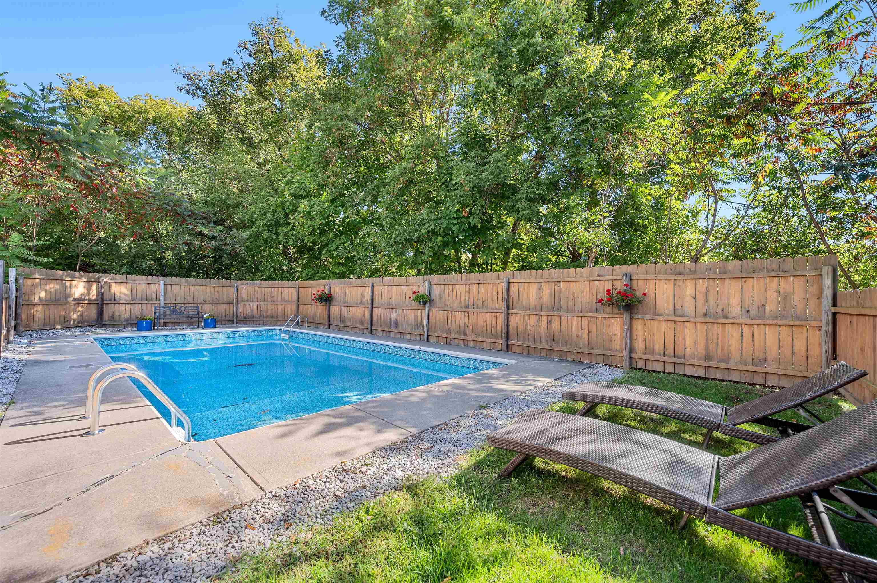 5 Elmwood Avenue Property Photo 14