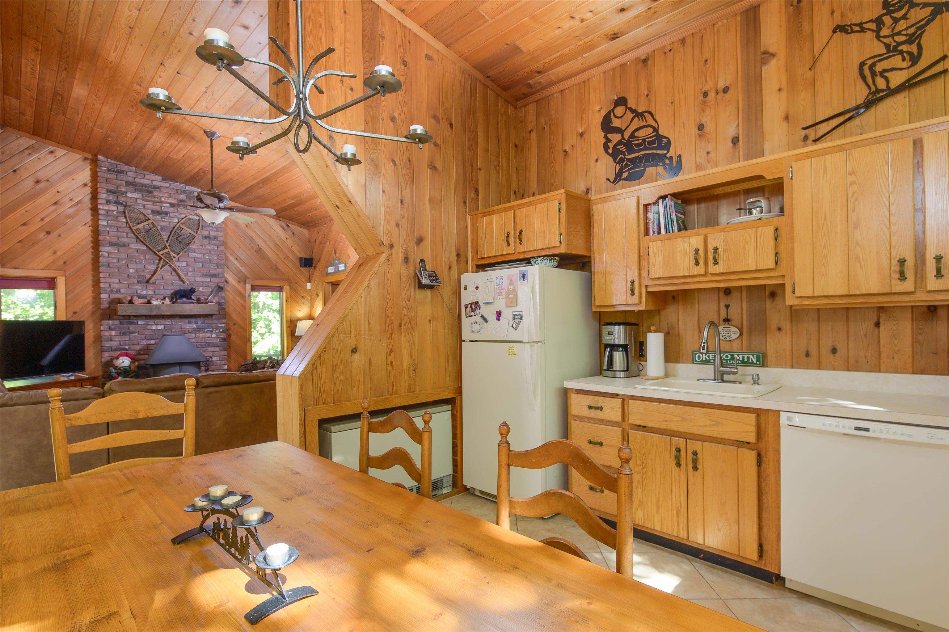 667 West Hill Road Property Photo 10