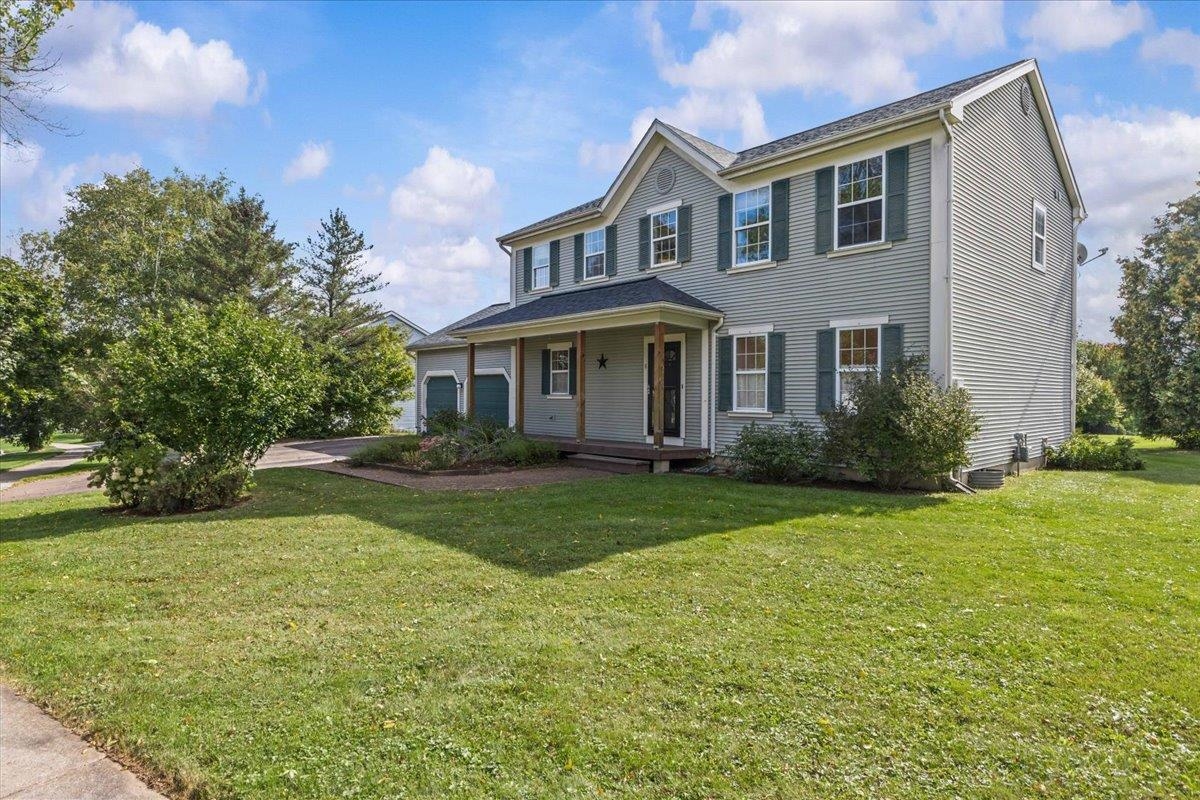 6 Weathersfield Bow Property Photo 1