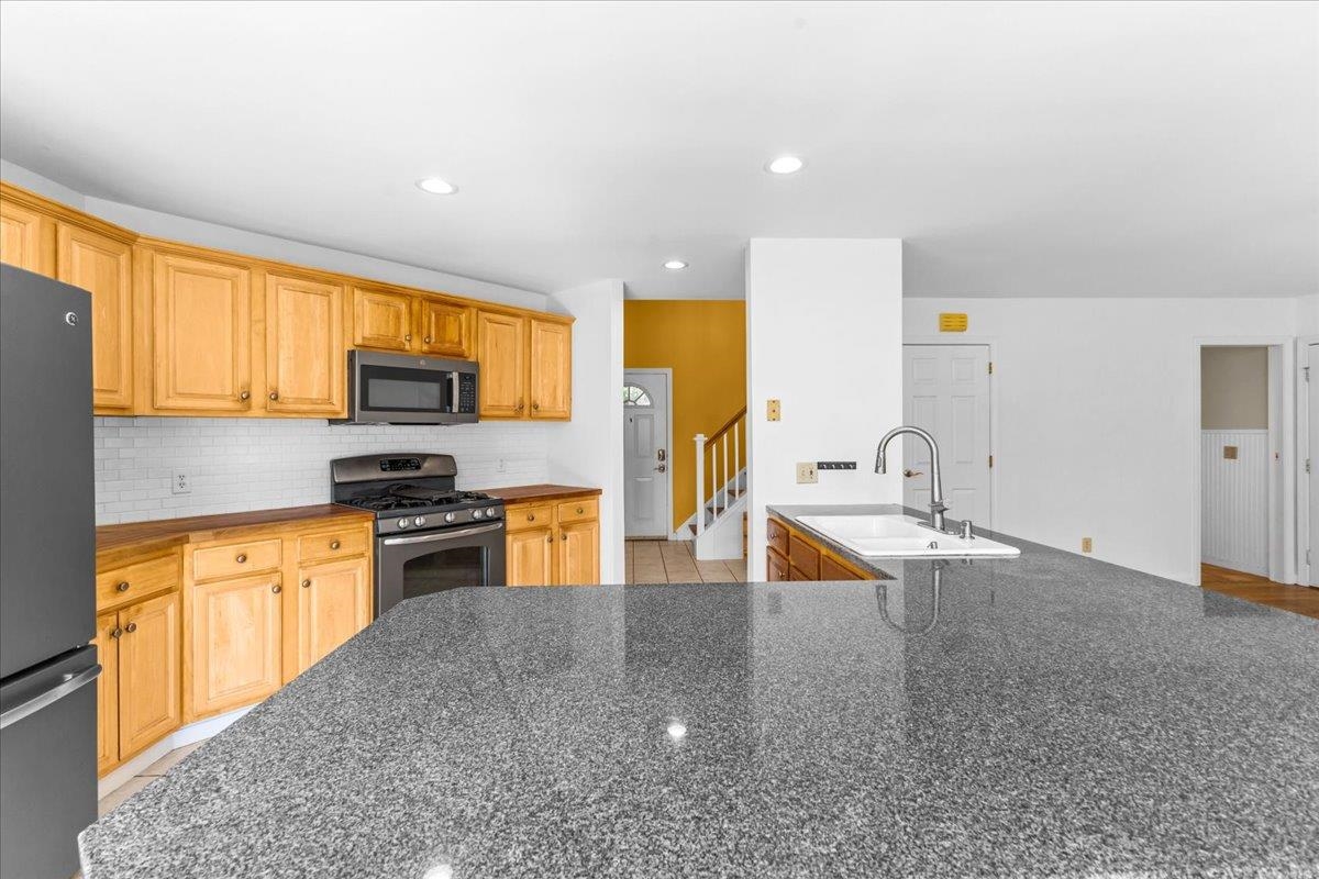 6 Weathersfield Bow Property Photo 18