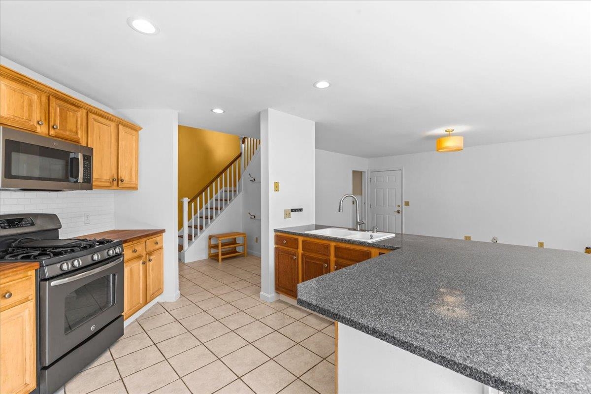 6 Weathersfield Bow Property Photo 19