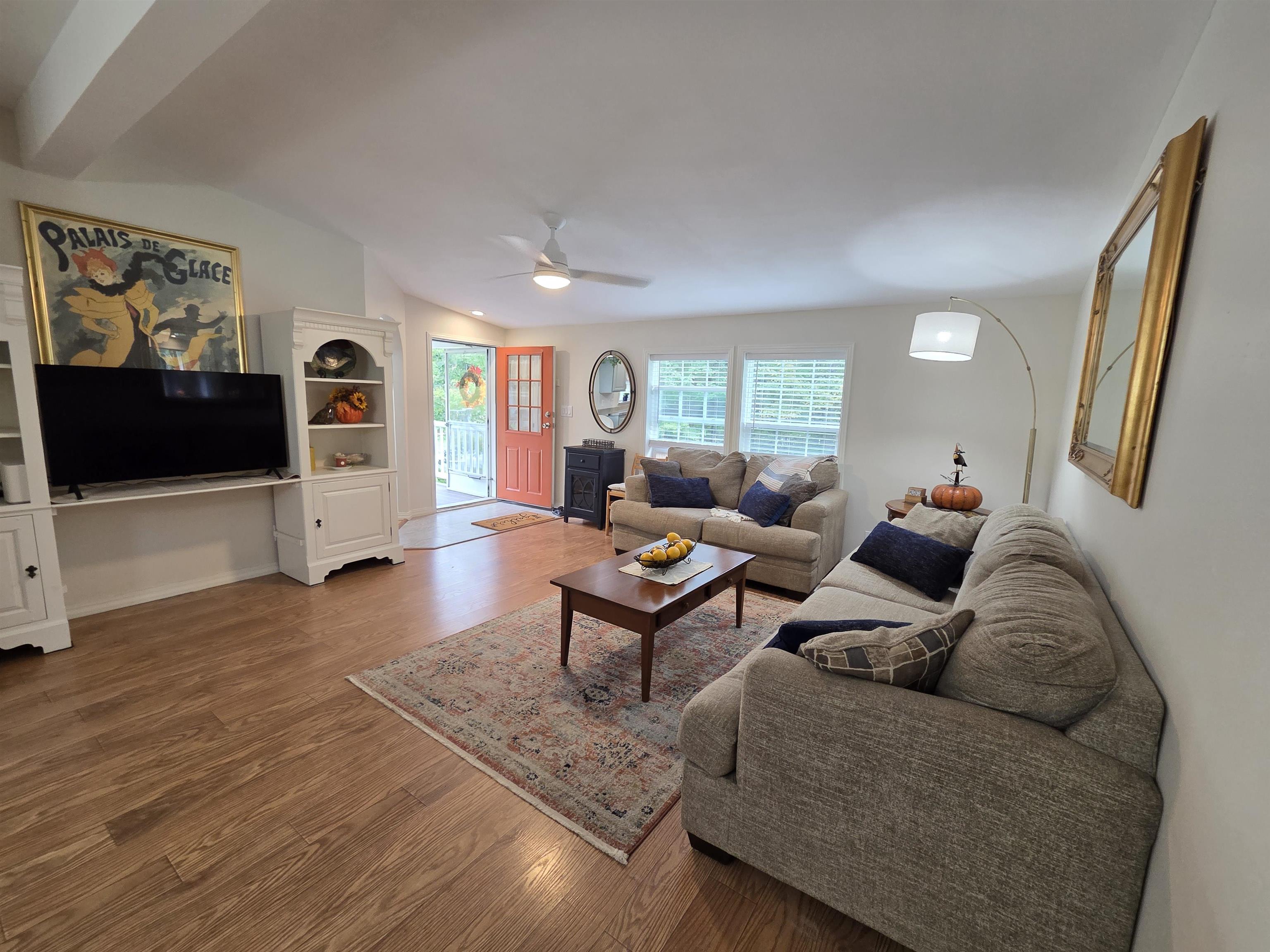 12 Perry Road Property Photo 5
