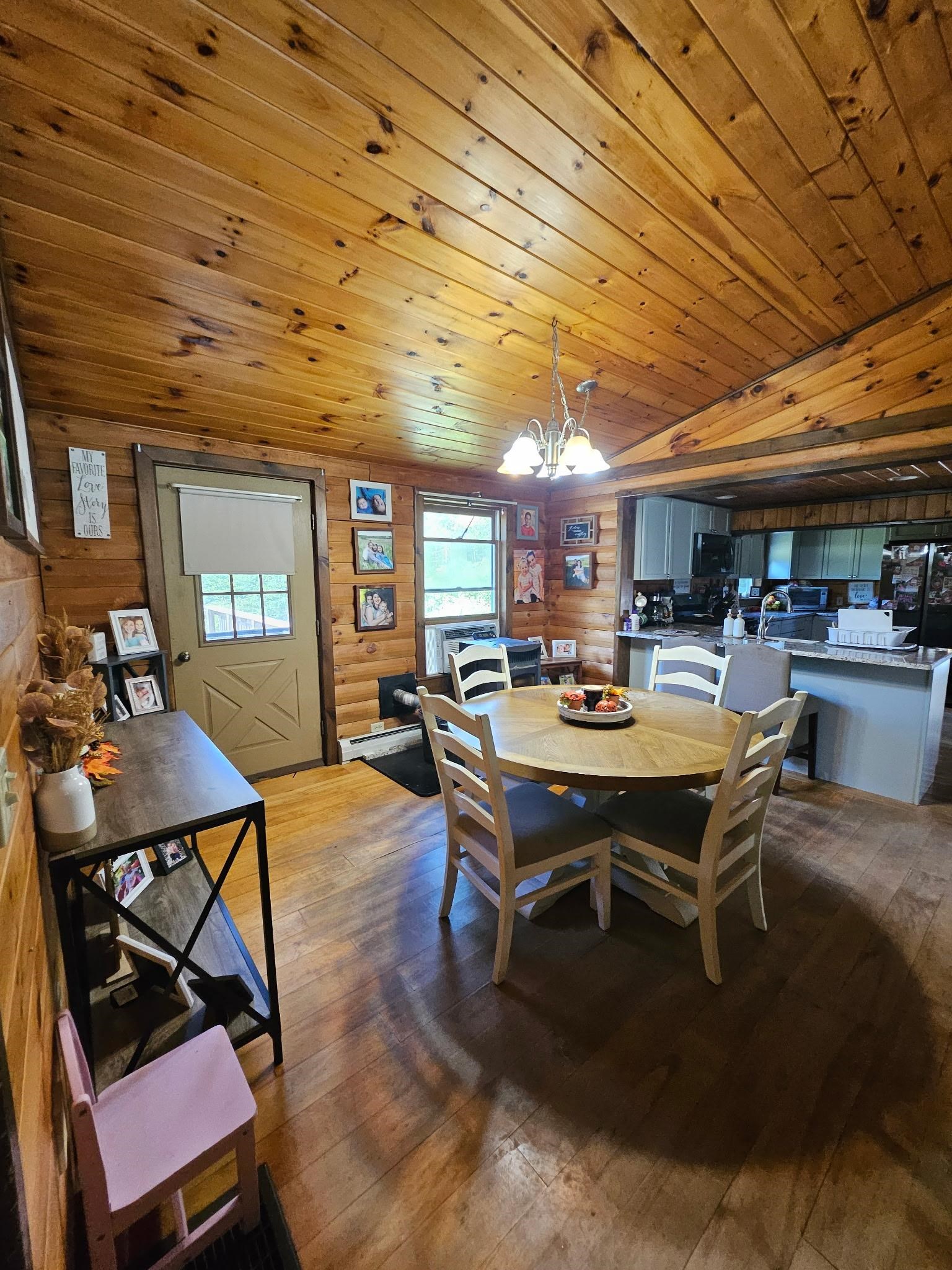 731 Howard Hill Road Property Photo 3