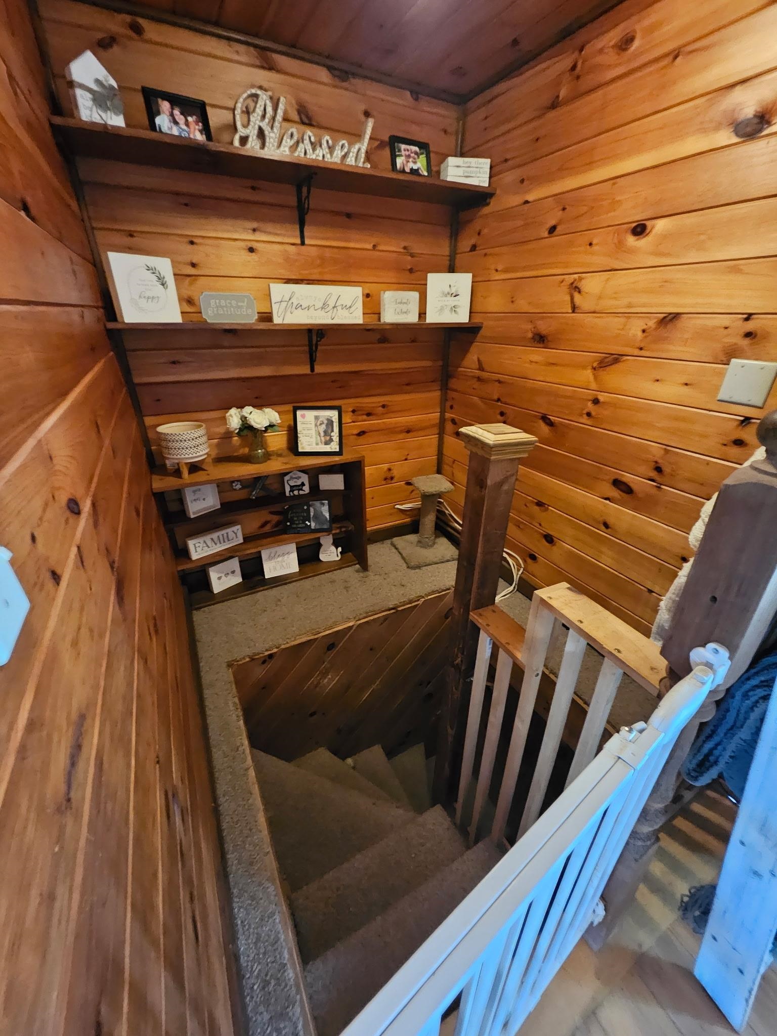 731 Howard Hill Road Property Photo 6