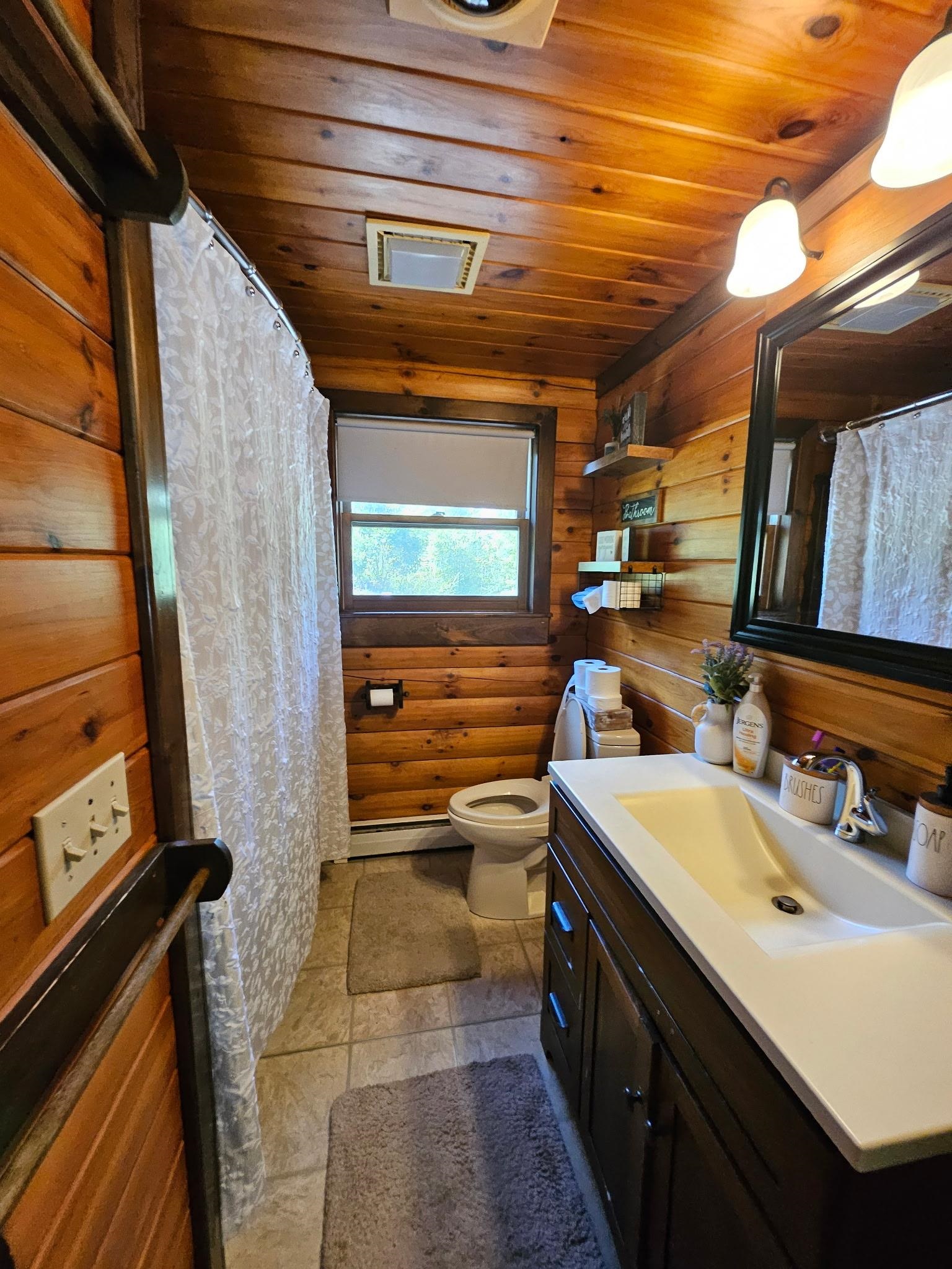 731 Howard Hill Road Property Photo 9