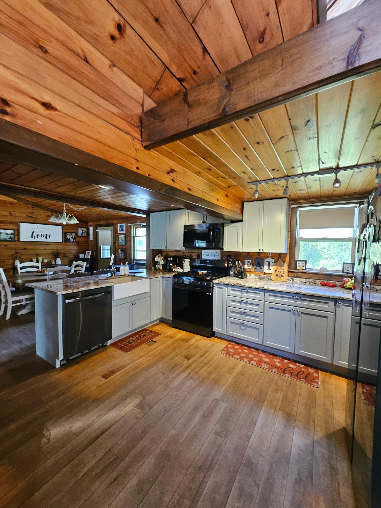 731 Howard Hill Road Property Photo 30