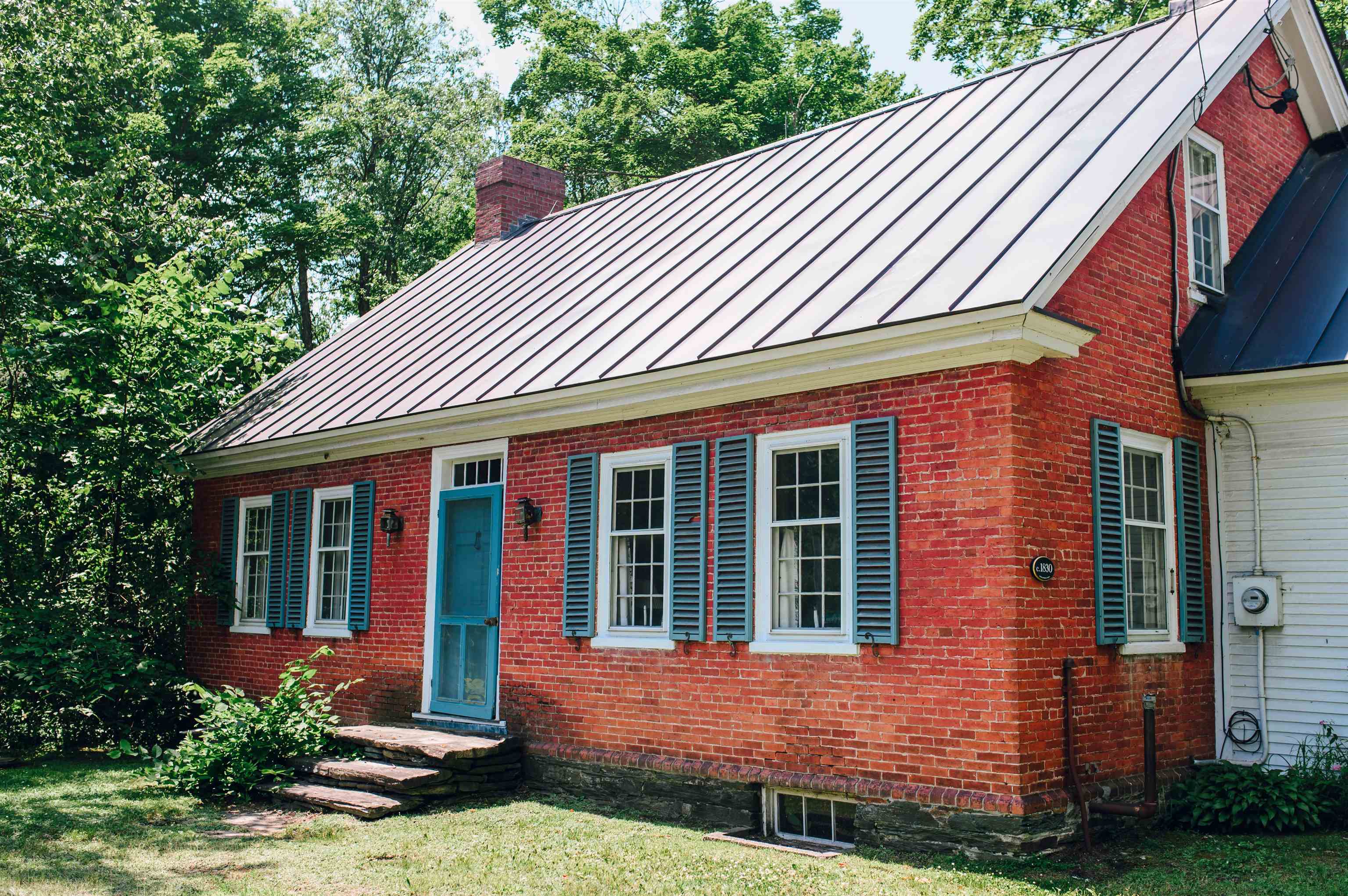 1734 Waterbury Road Property Photo 1