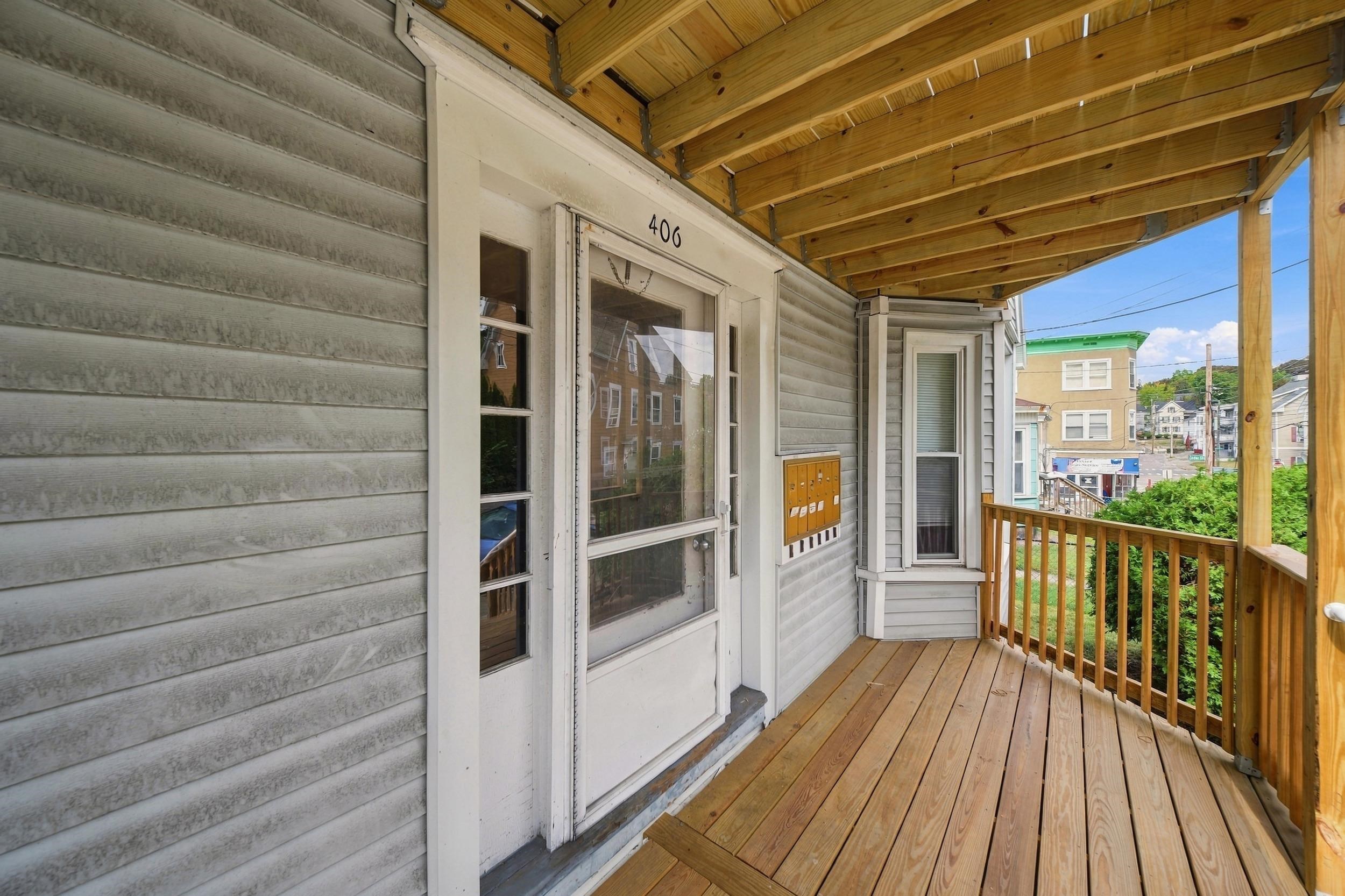 406 Belmont Street Property Photo 8
