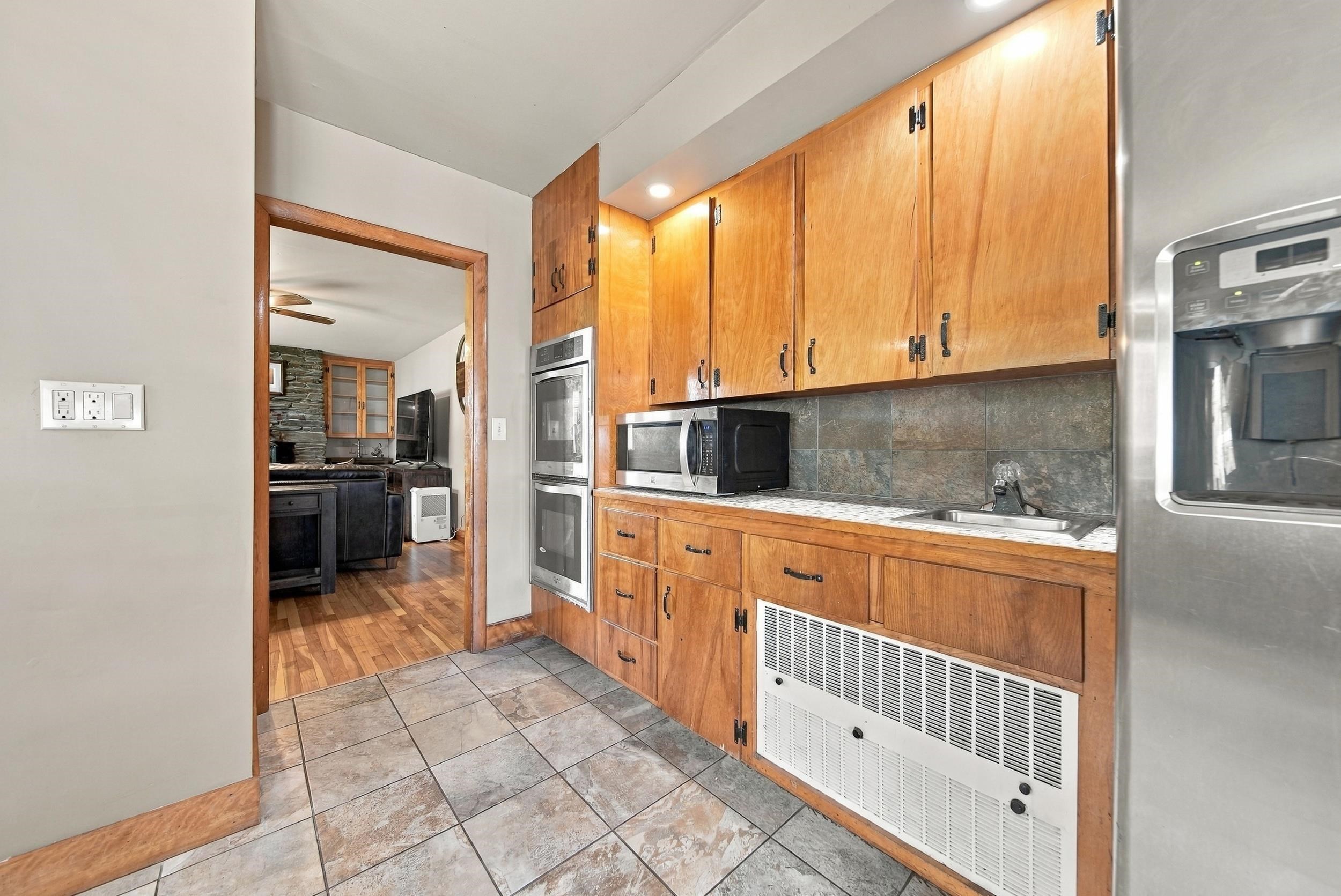 596 South Windsor Street Property Photo 21