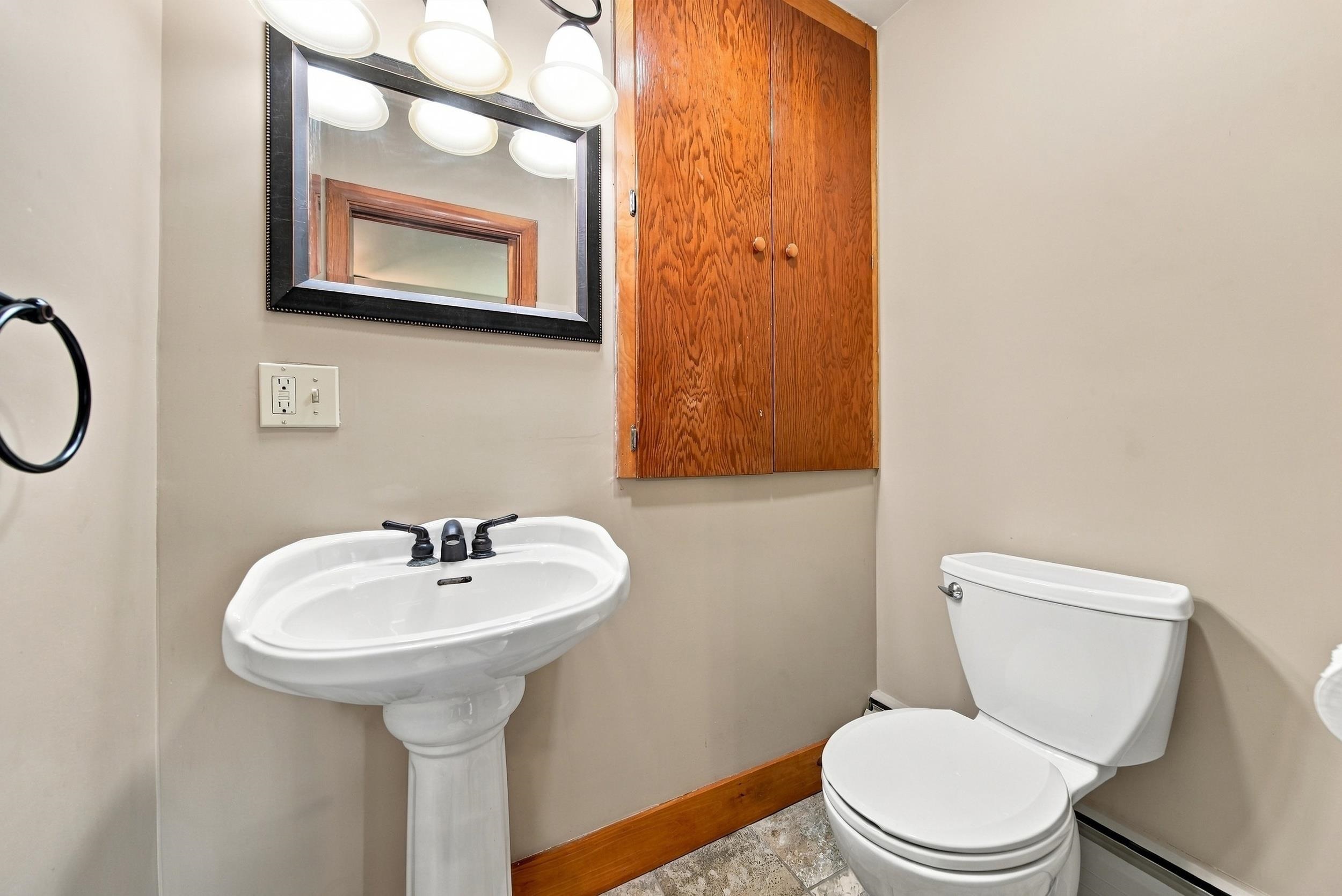 596 South Windsor Street Property Photo 35