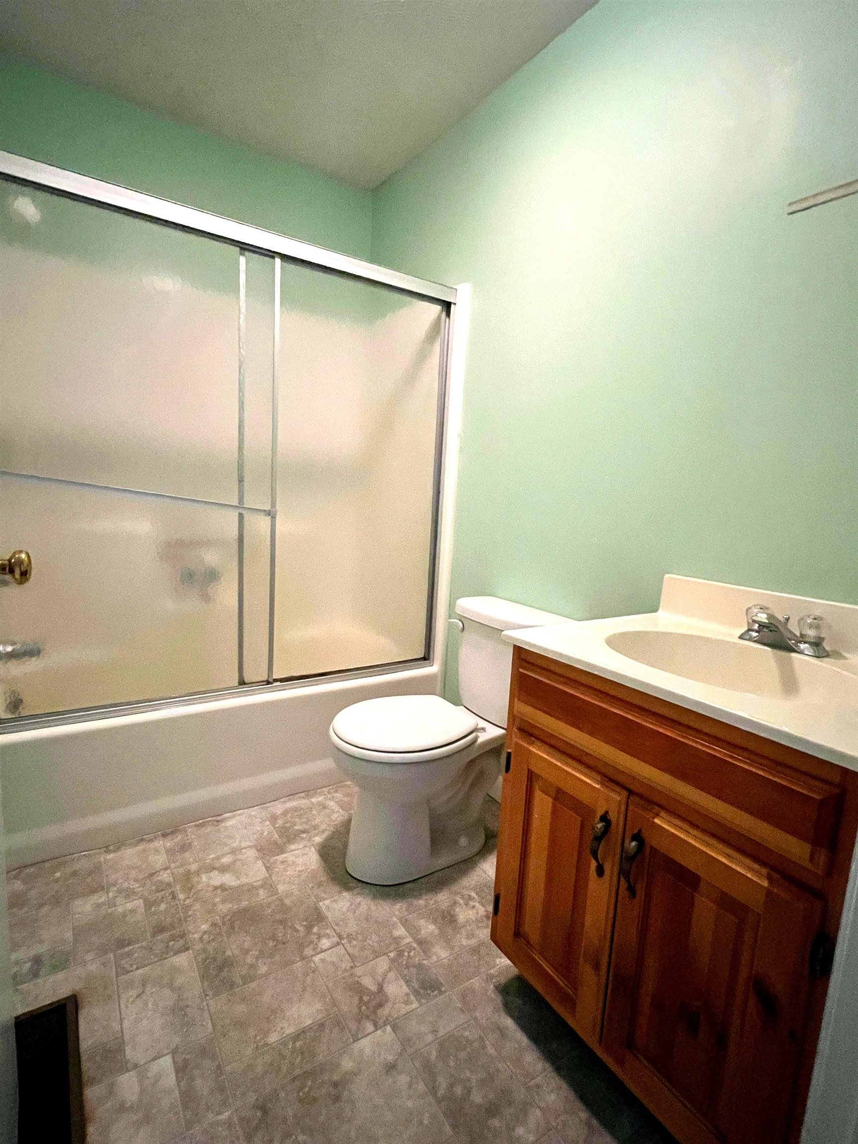 441 Old County Road Property Photo 15