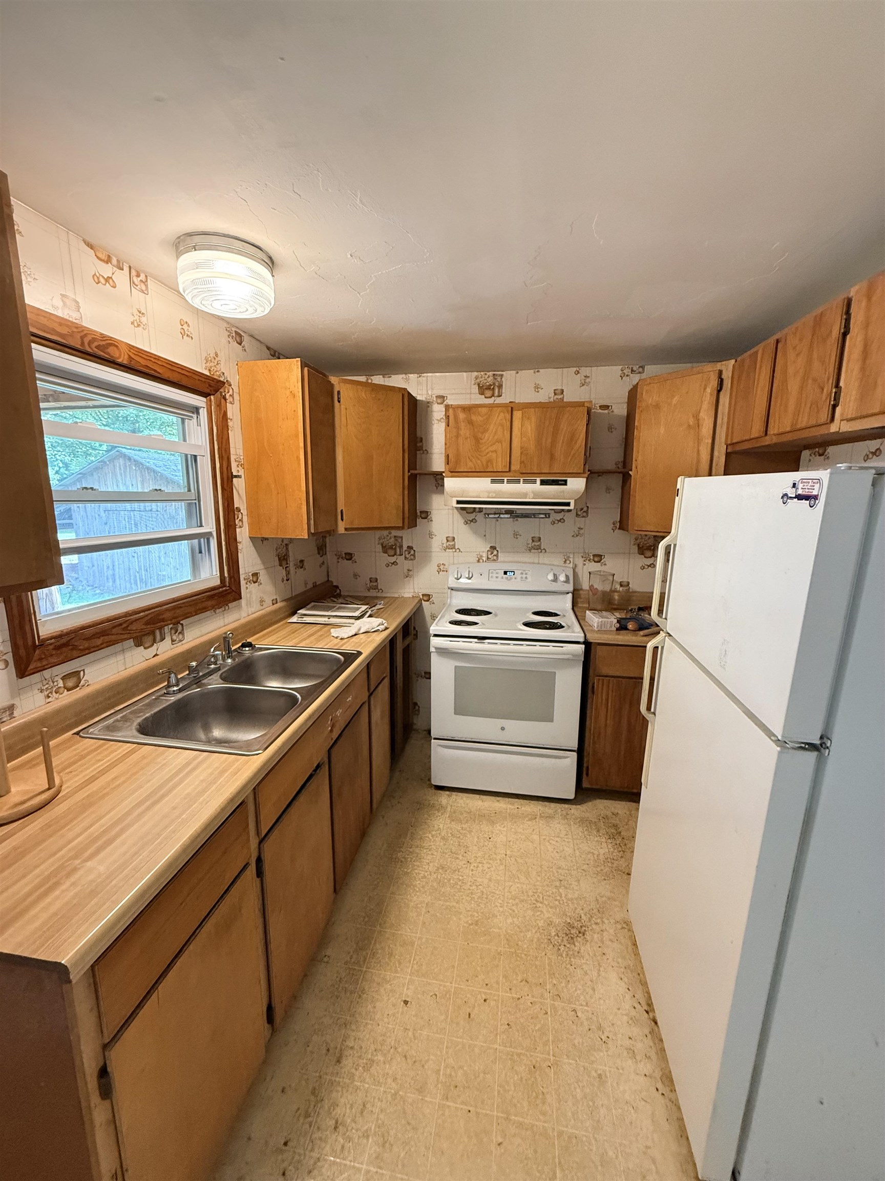 188 Manor Drive Property Photo 7