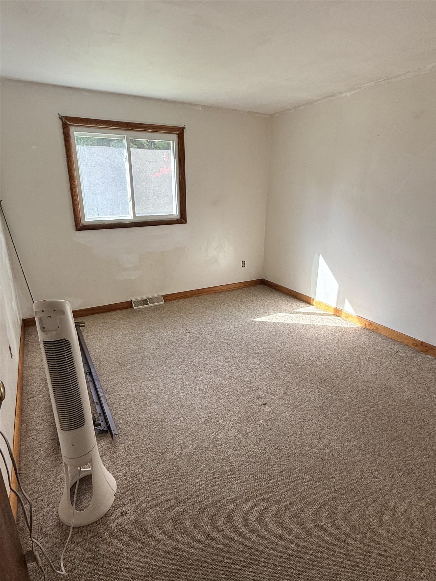 188 Manor Drive Property Photo 8