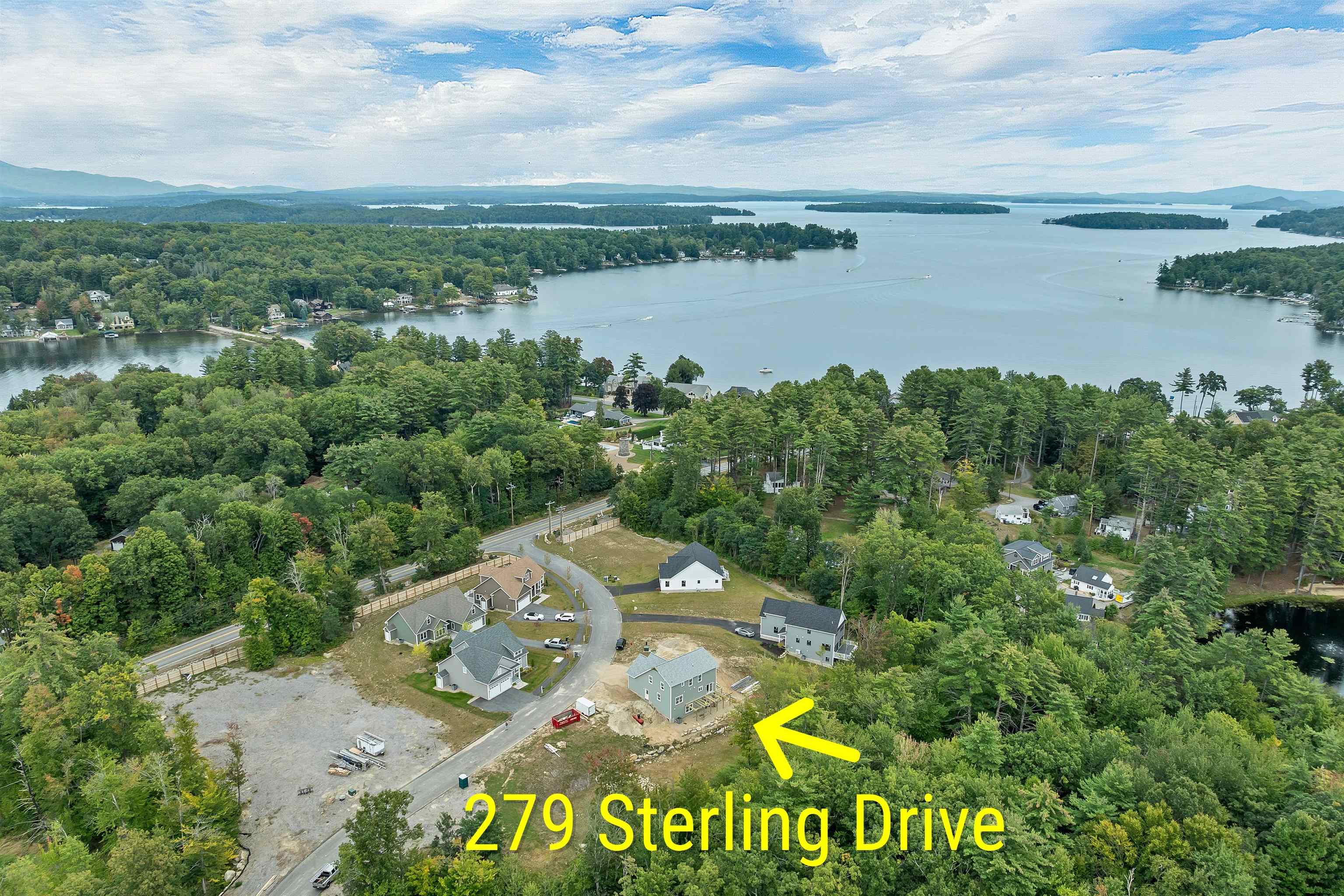 279 Sterling Drive Property Photo 3