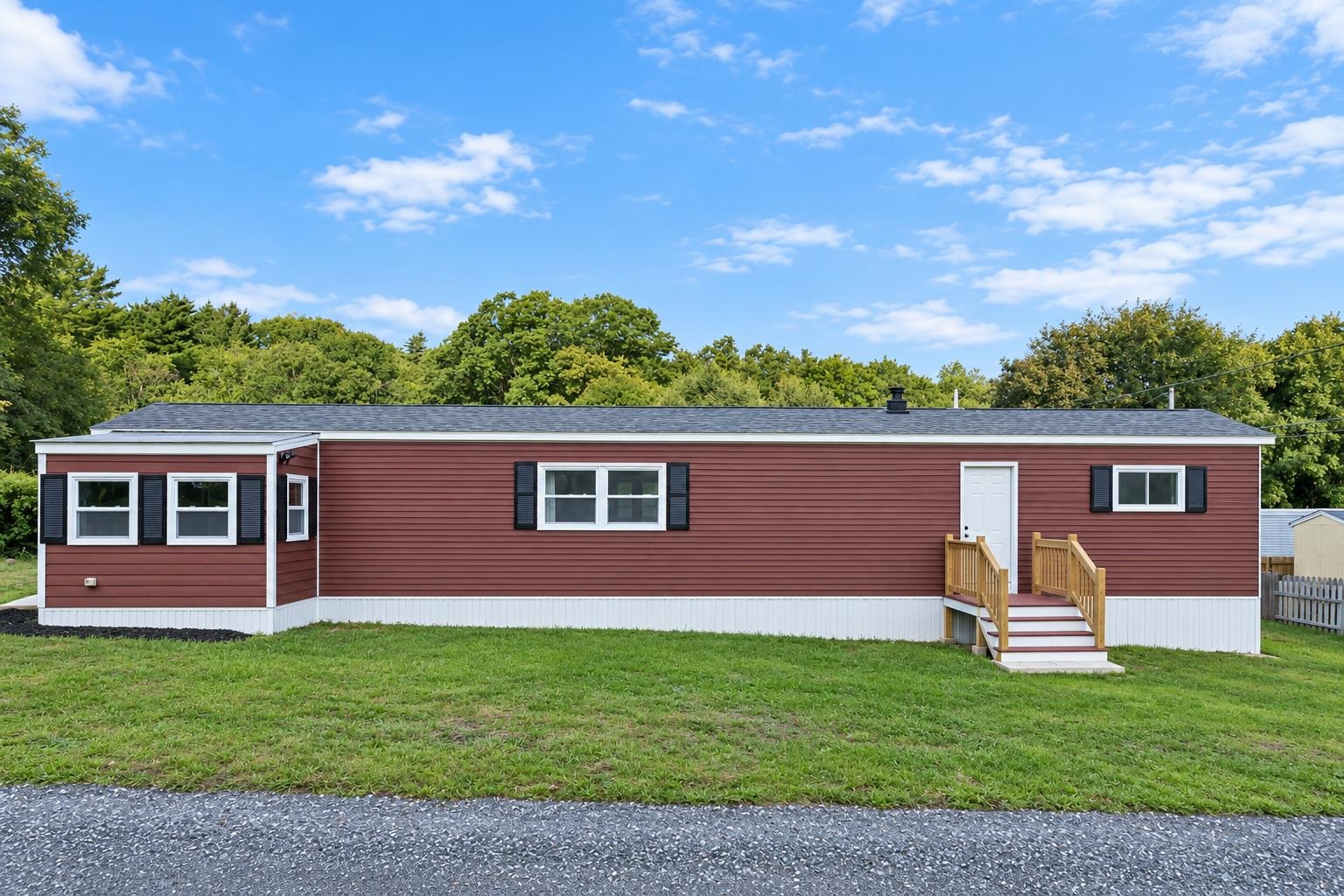 5 1st Street Property Photo 1