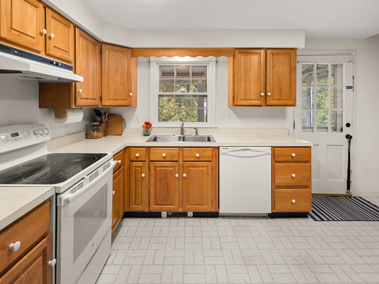 22 Sandalwood Road Property Photo 6