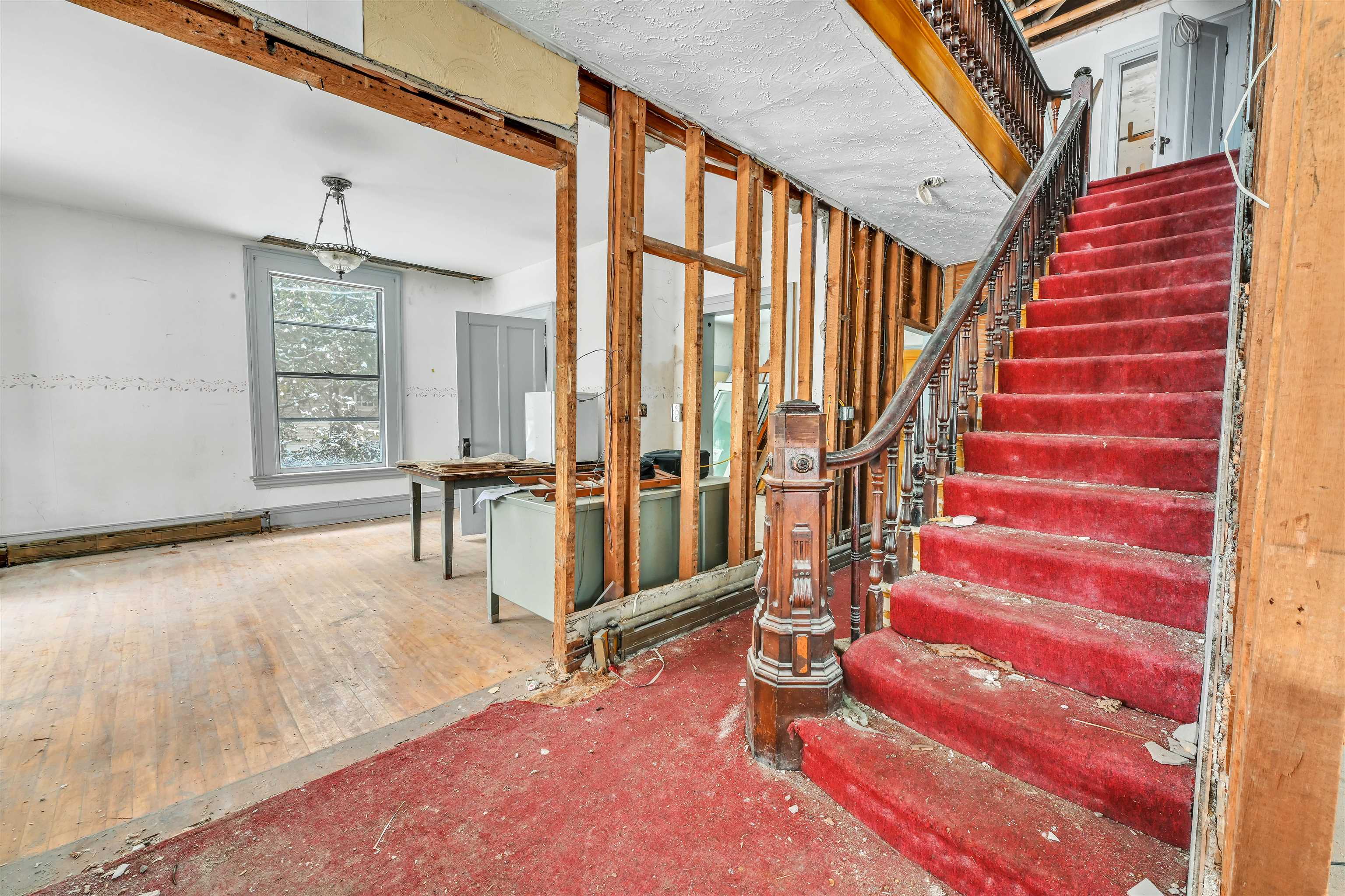 277 Summer Street Property Photo 6