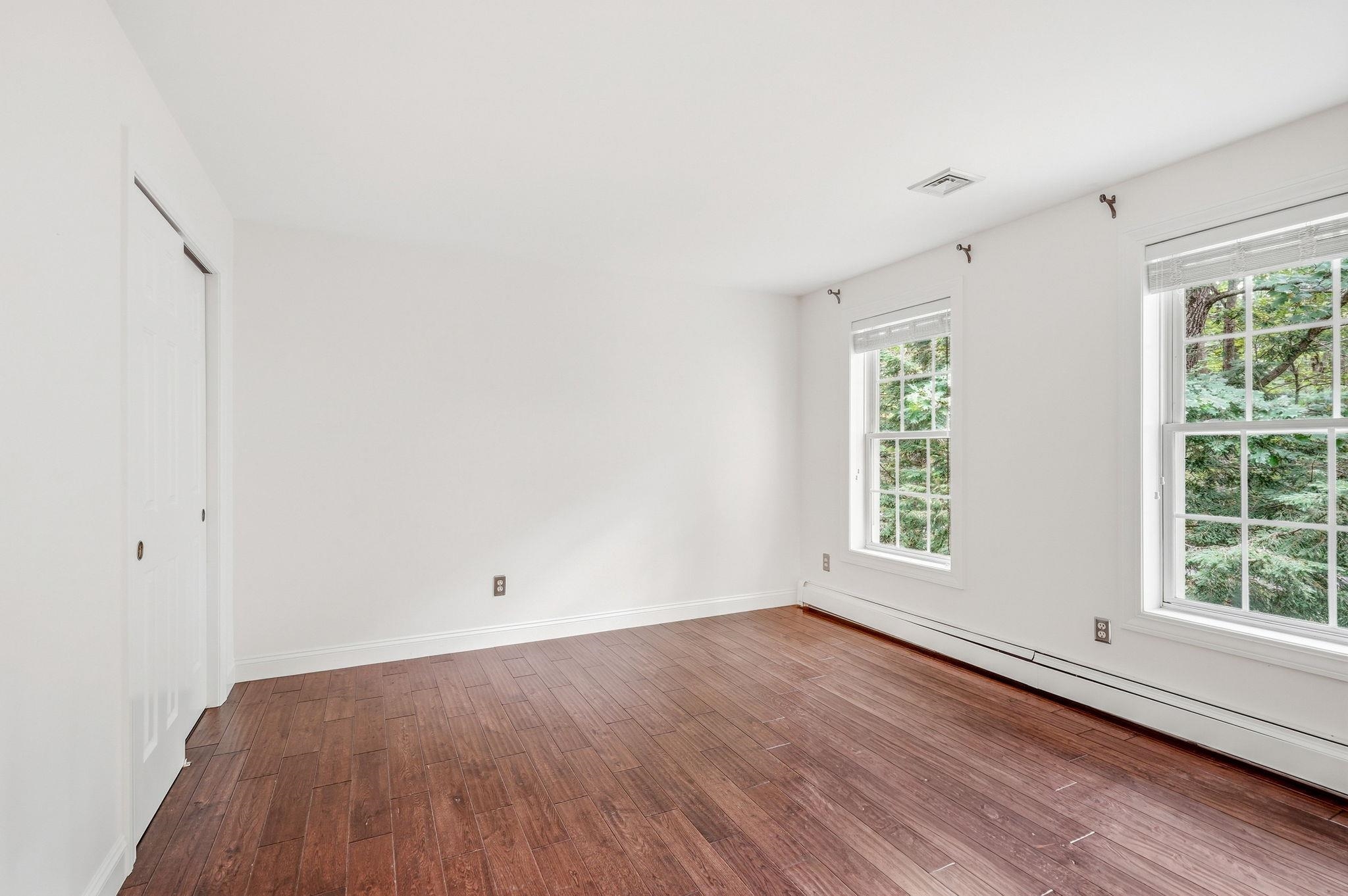 98 Webster Lane Property Photo 32
