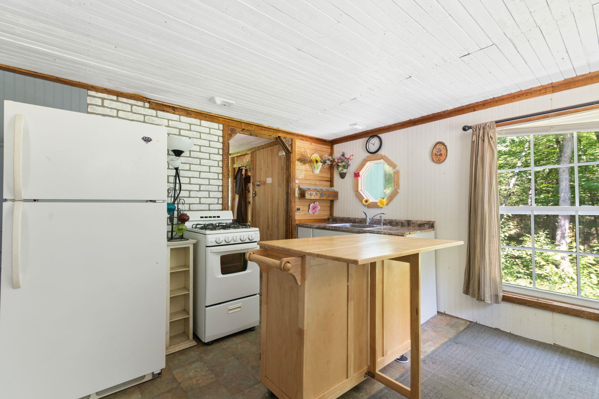 70 Williams Road Property Photo 4