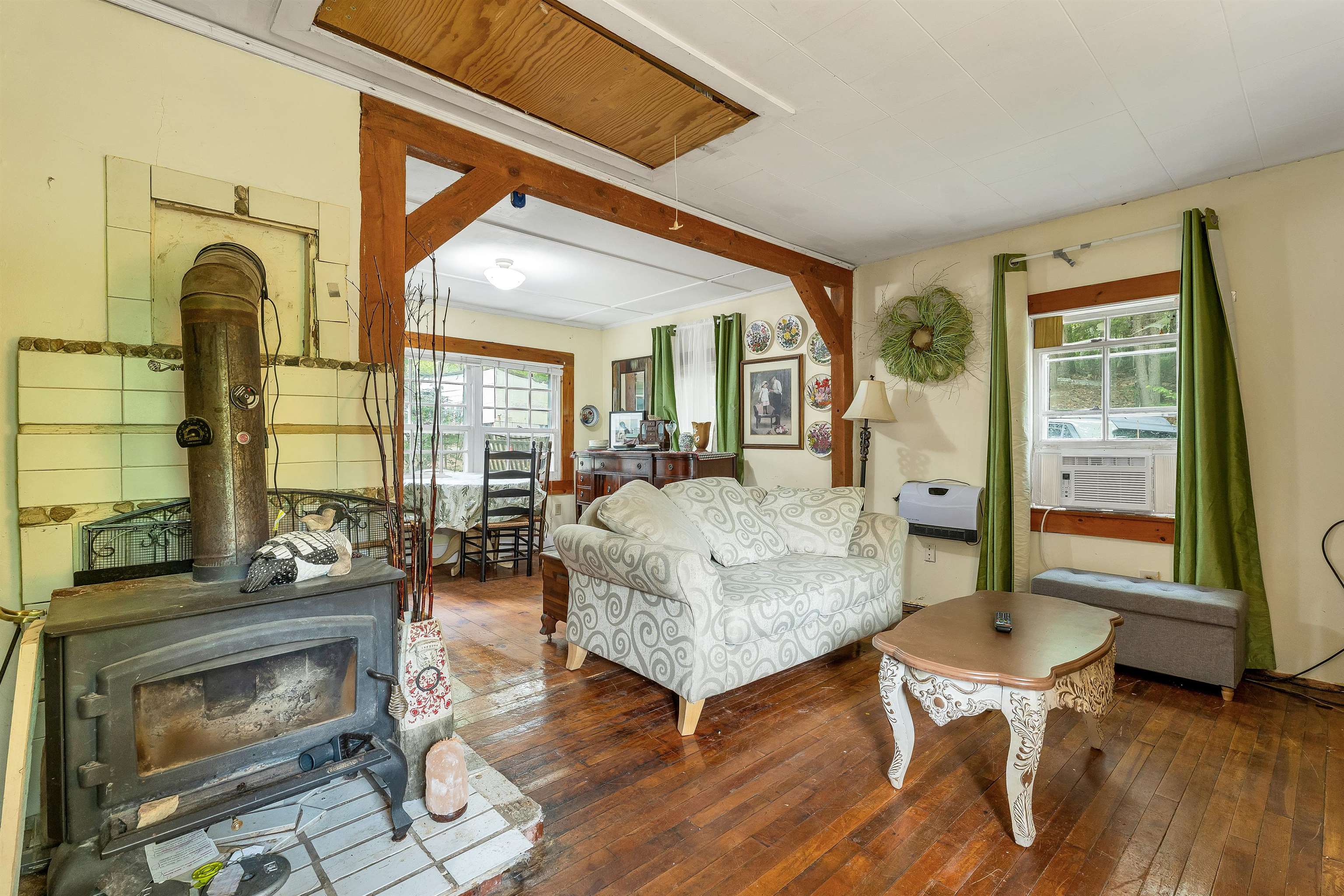 84 North Line Road Property Photo 11