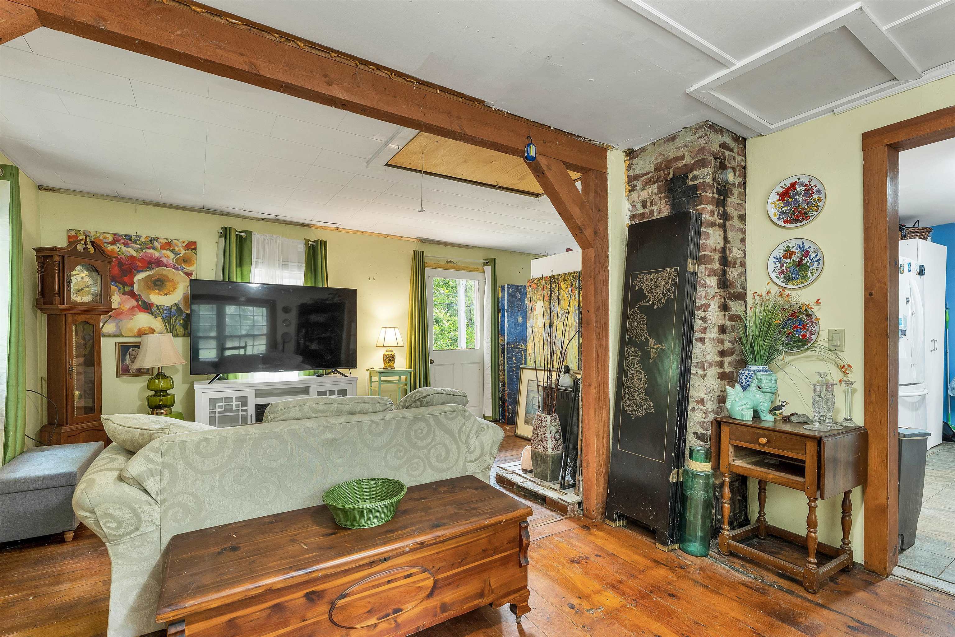 84 North Line Road Property Photo 14