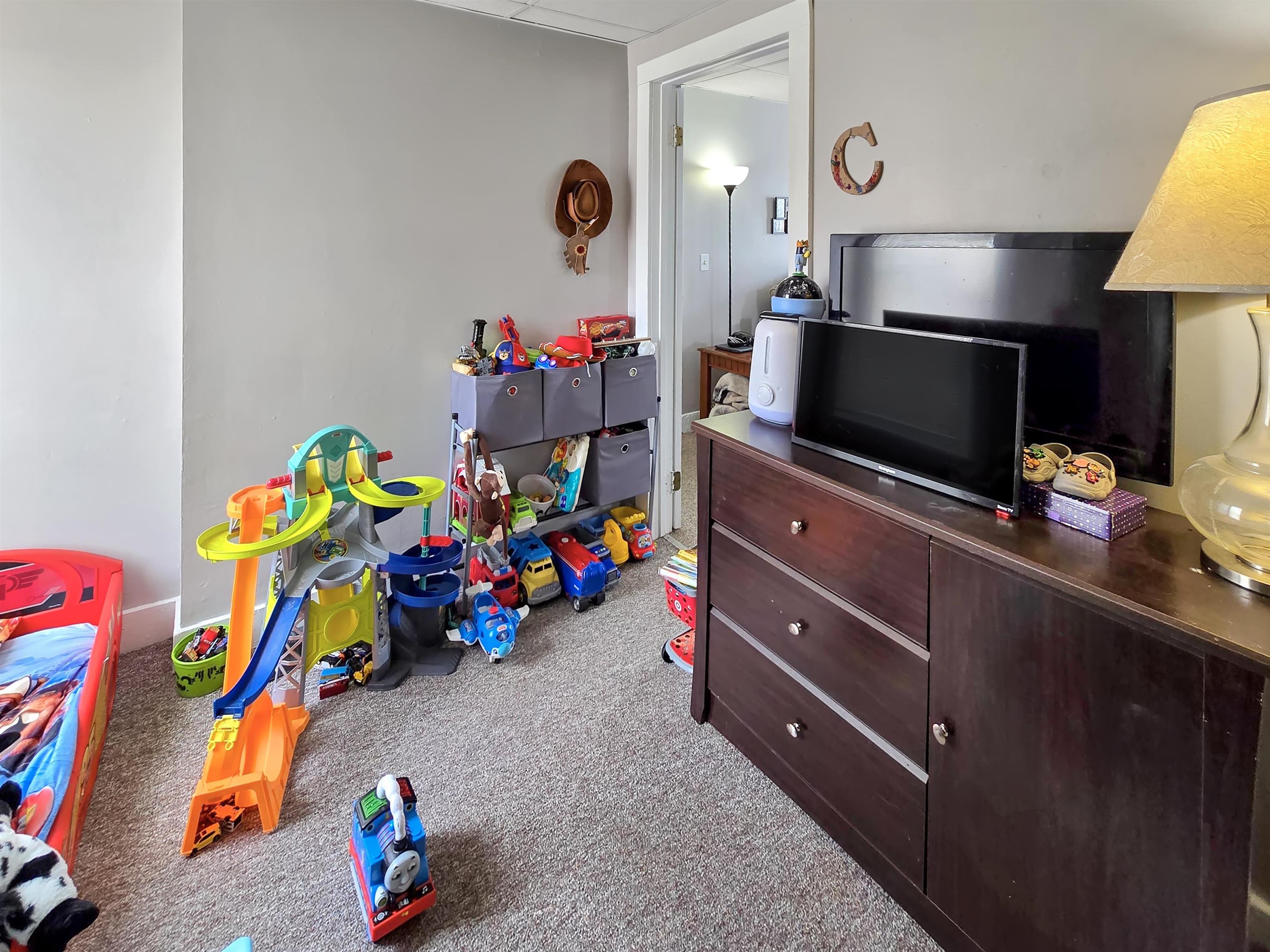 33 River Street Property Photo 12