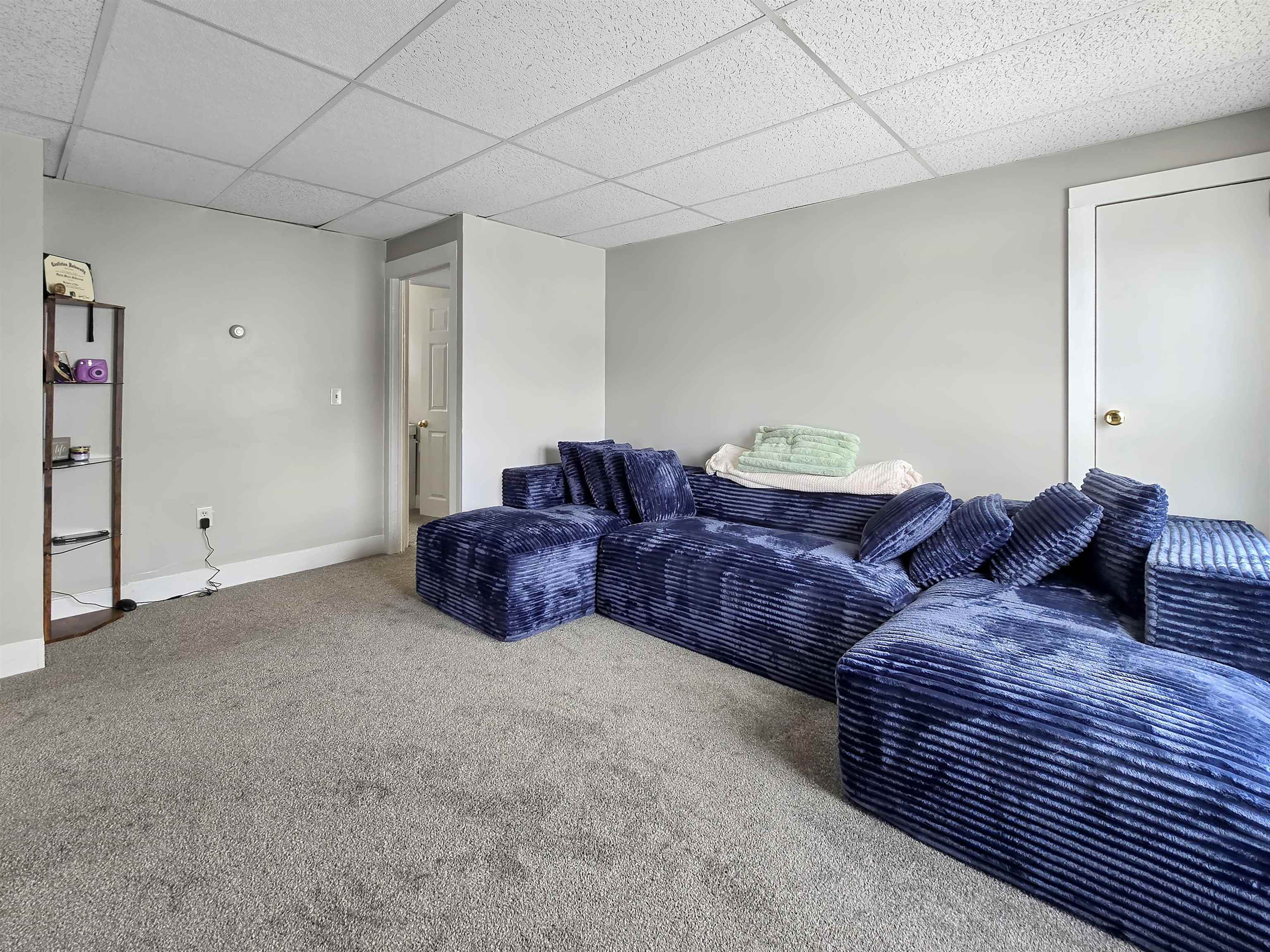 33 River Street Property Photo 19