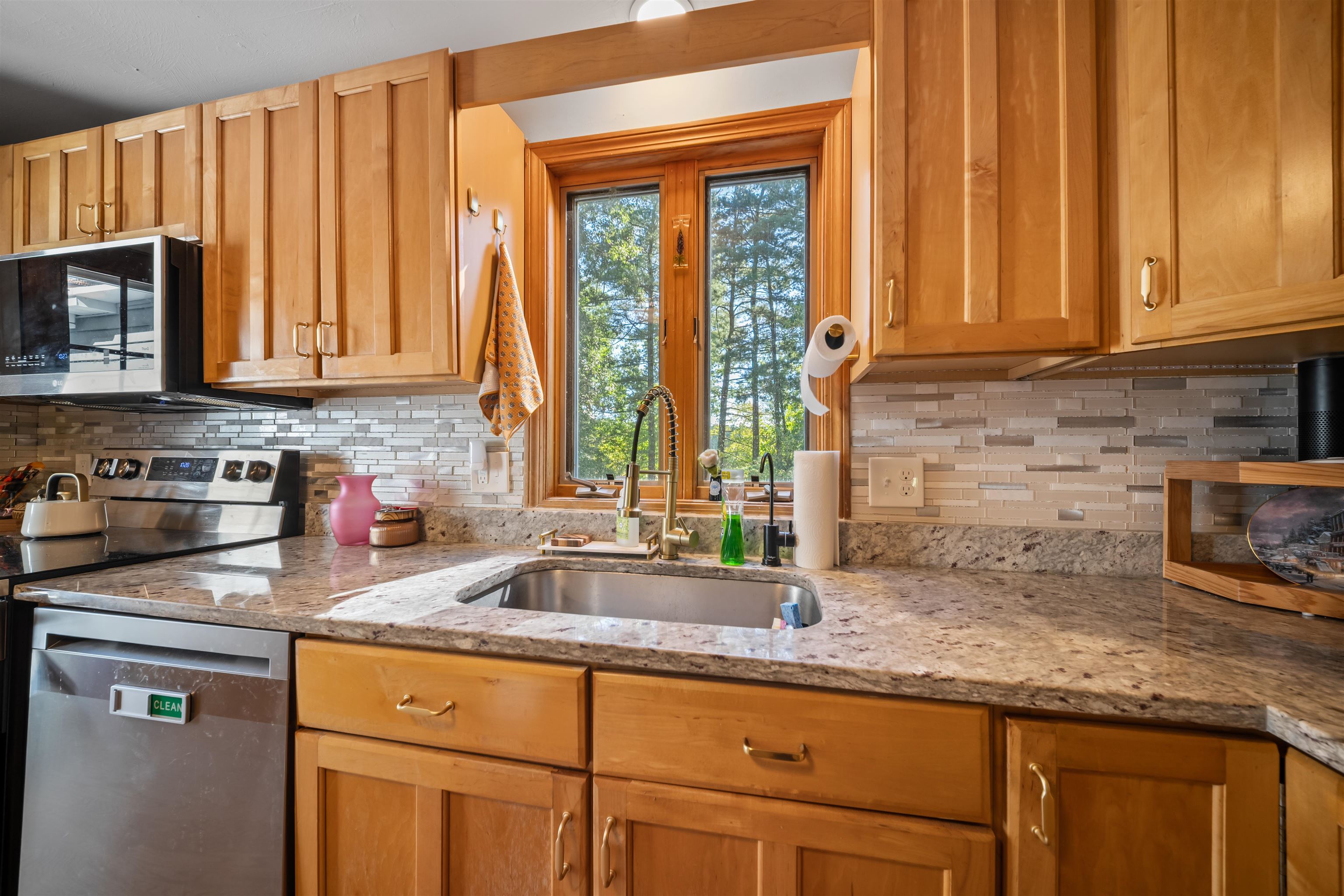 151 Highland Street Property Photo 7