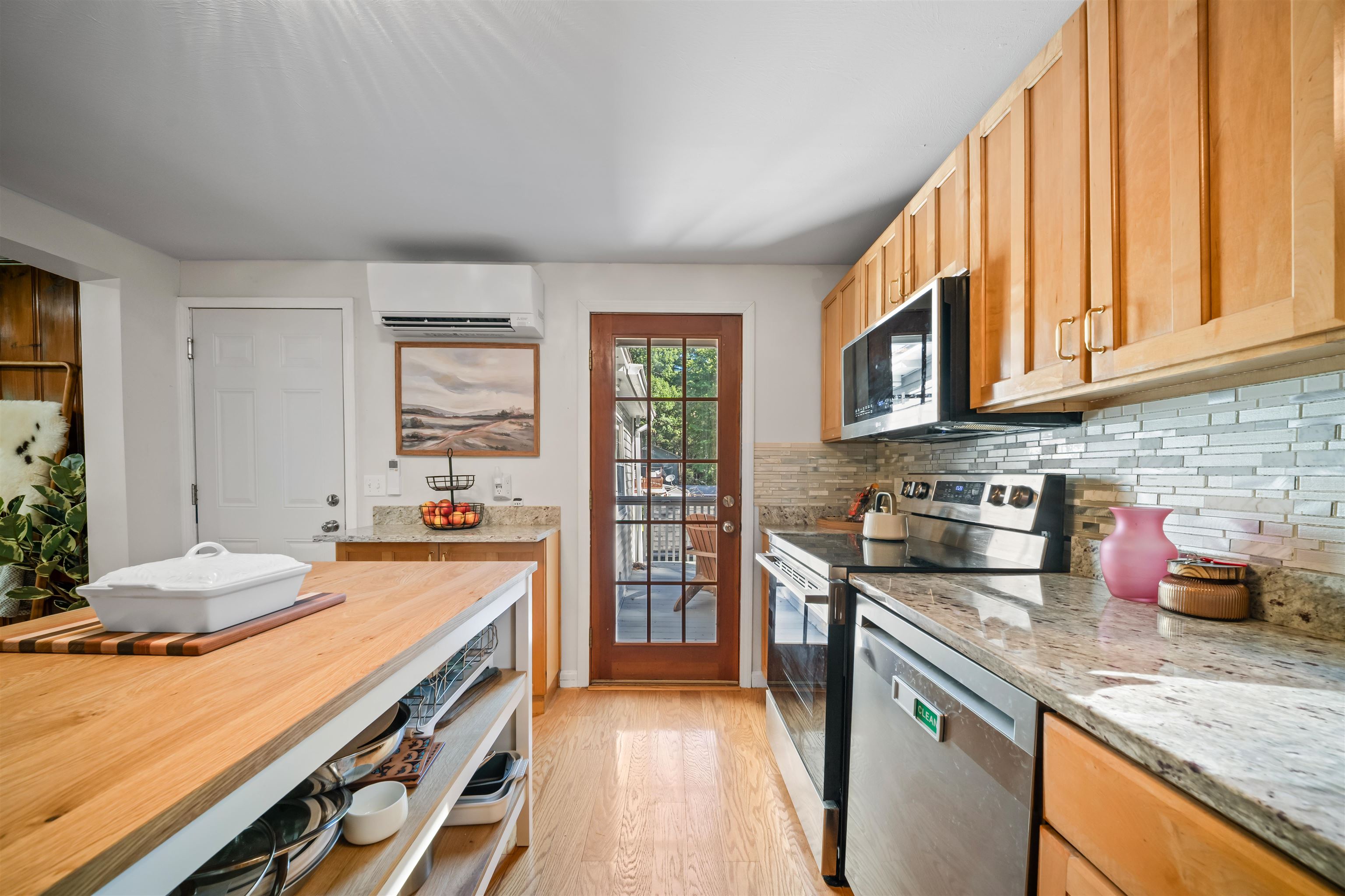 151 Highland Street Property Photo 8