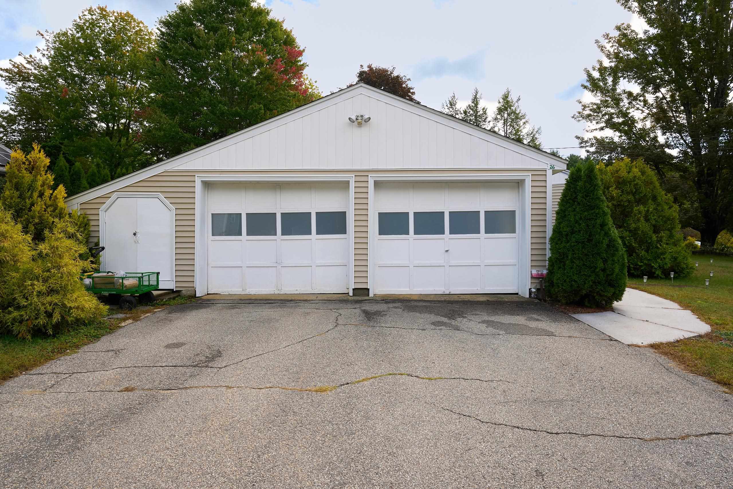 26 Sherwood Meadows Property Photo 4