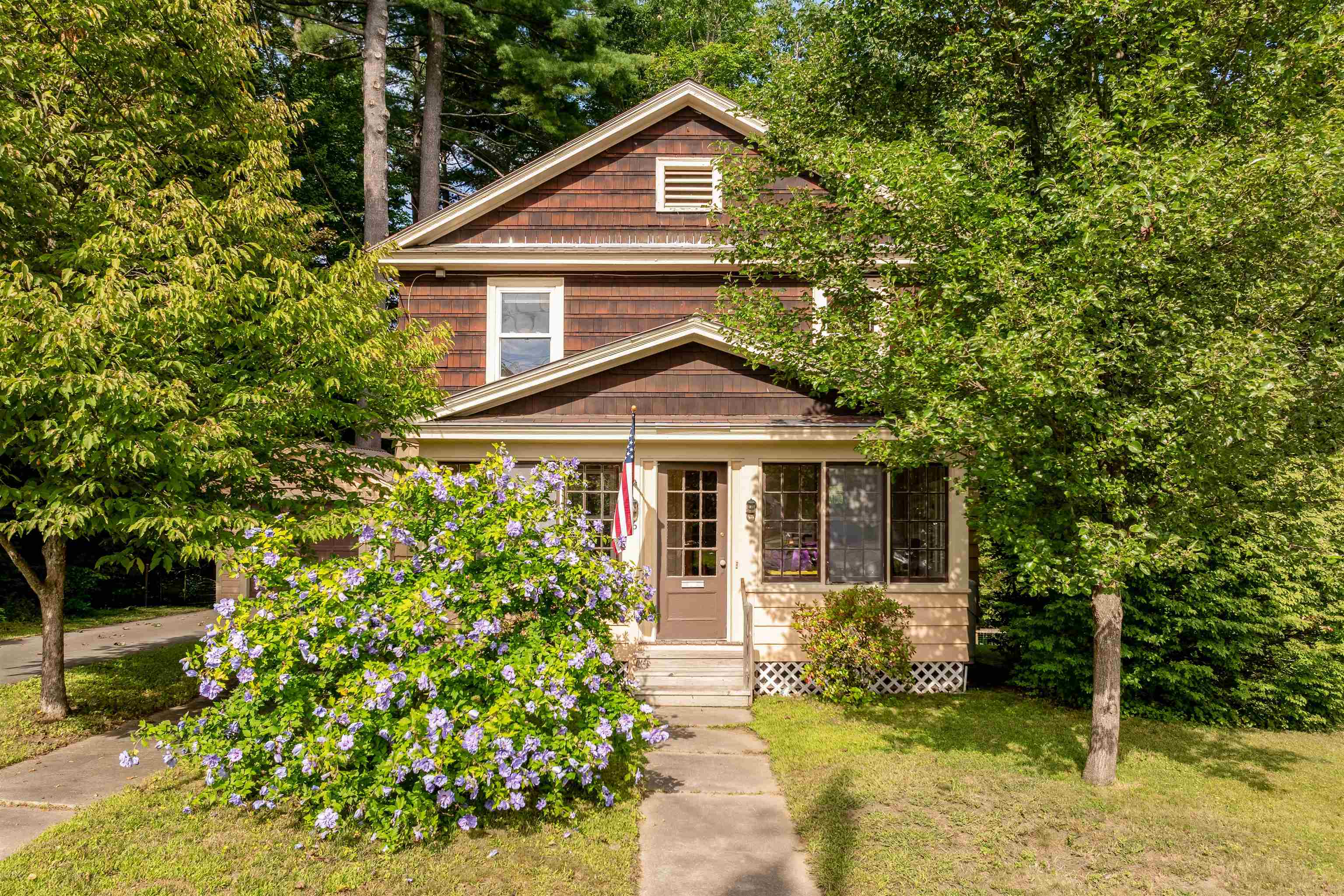 16 Bay Street Property Photo 1