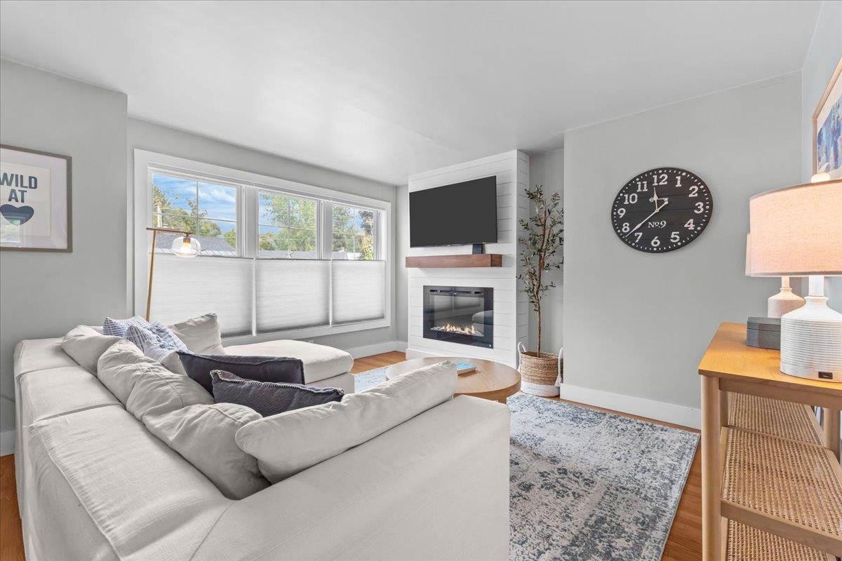 105 Saratoga Avenue Property Photo 3
