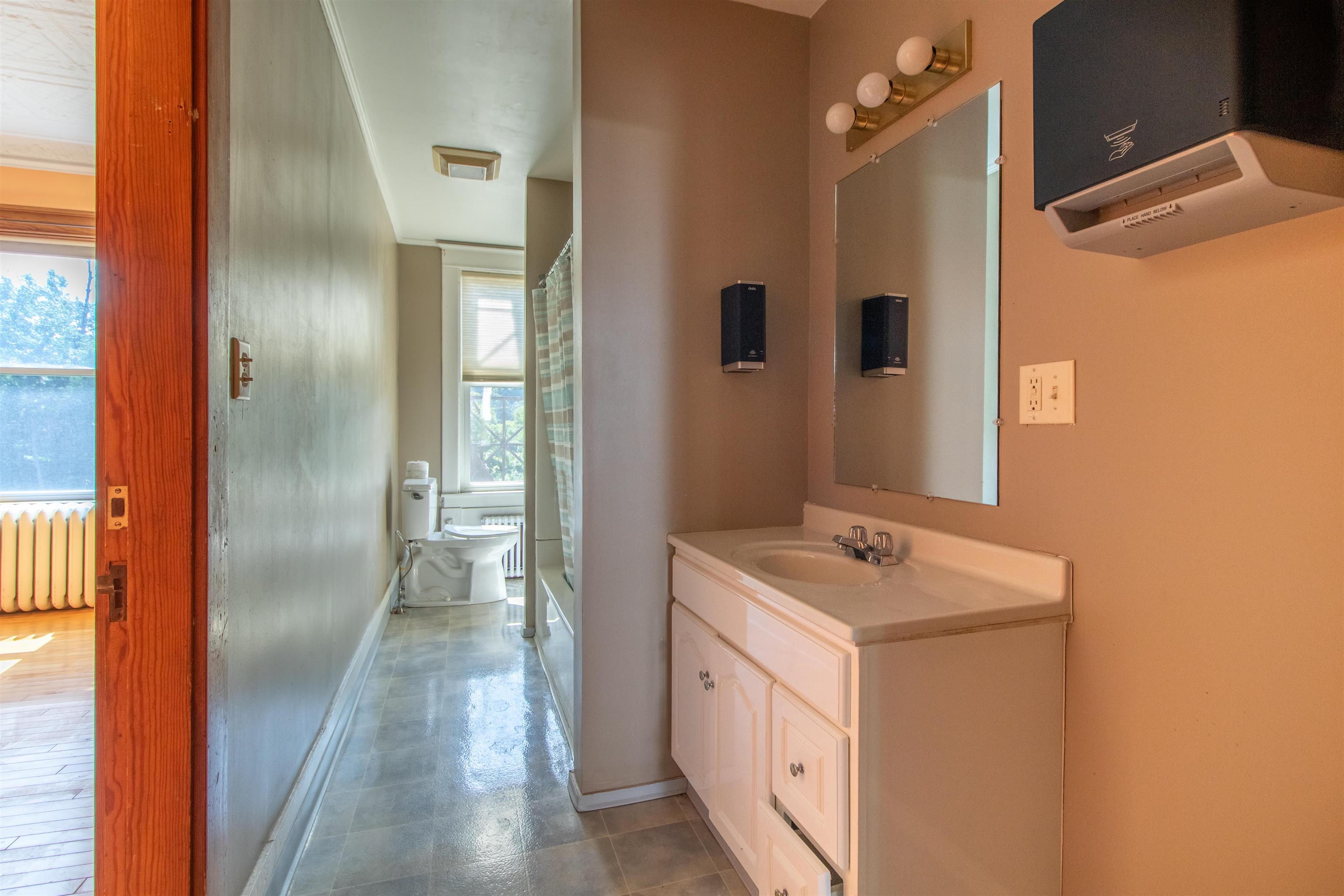 286 Carter Street Property Photo 14