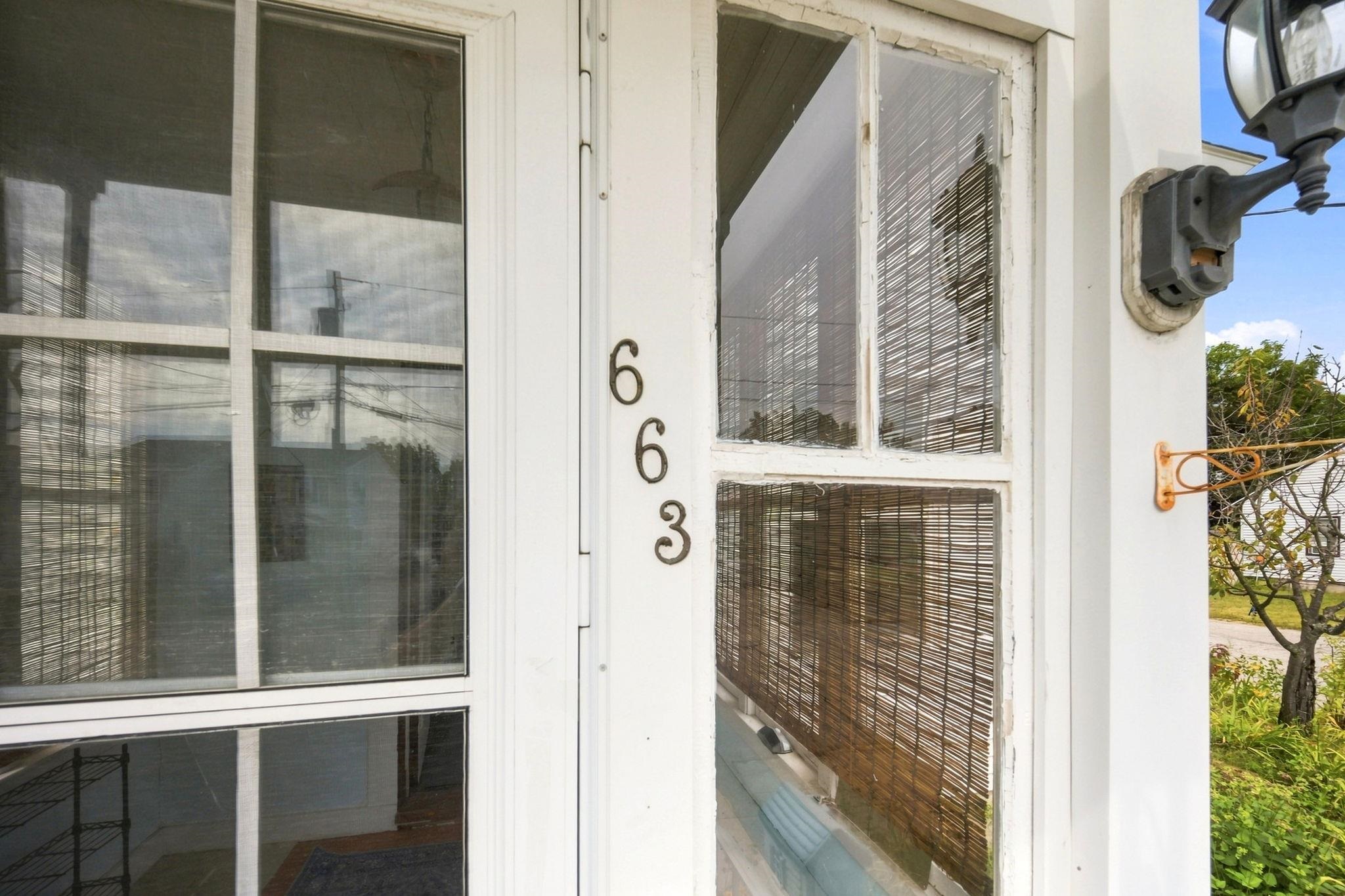 663 Amory Street Property Photo 2