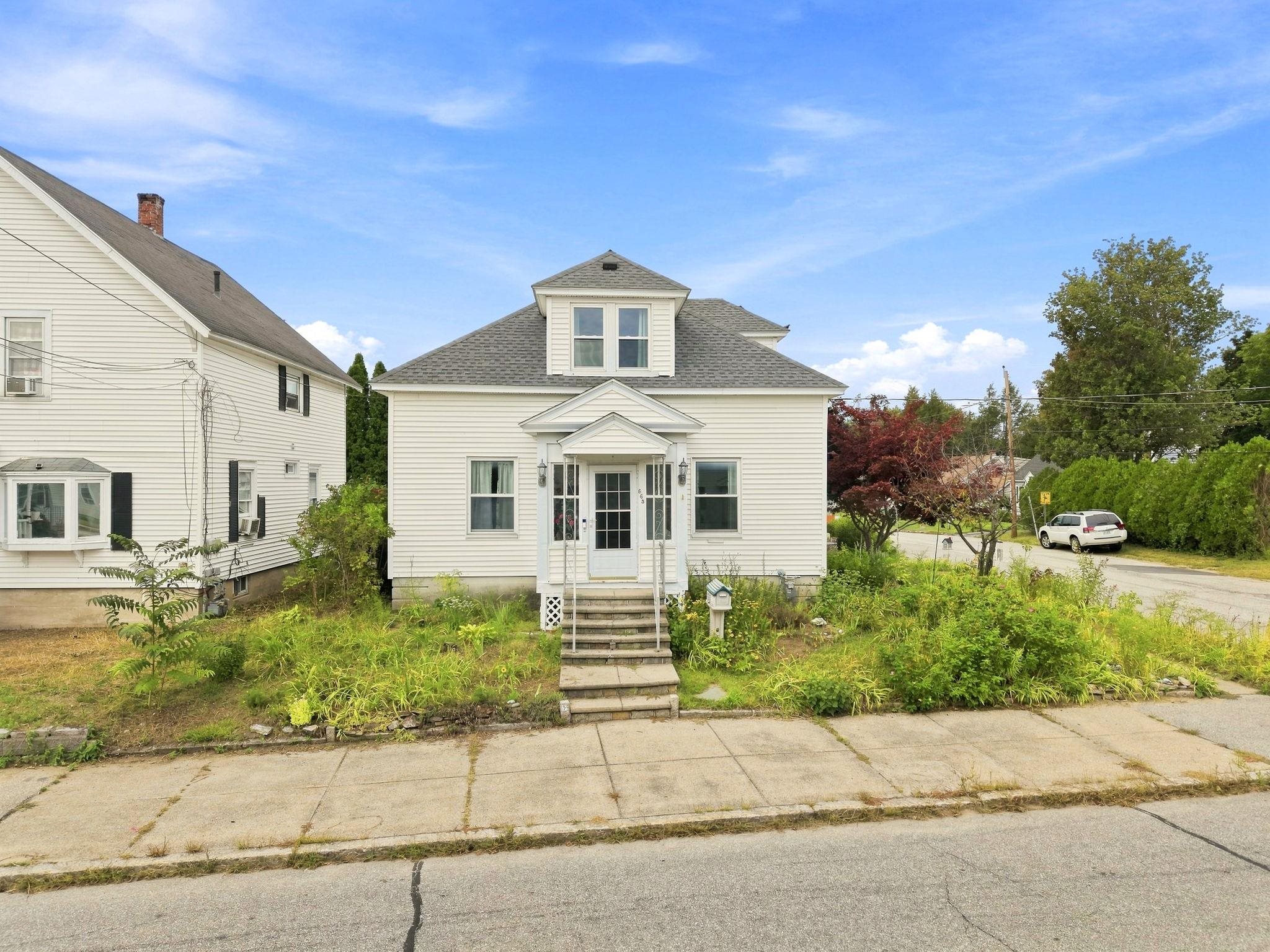 663 Amory Street Property Photo 10