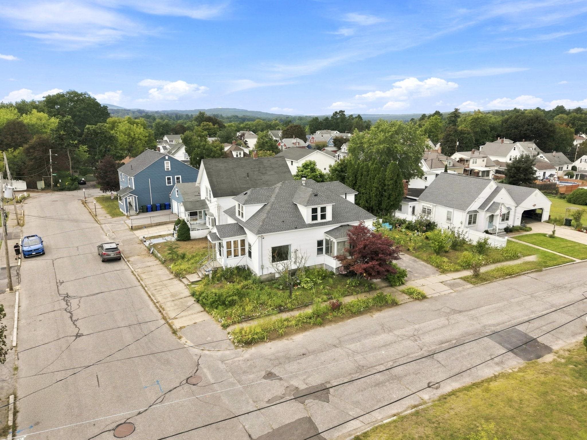 663 Amory Street Property Photo 11