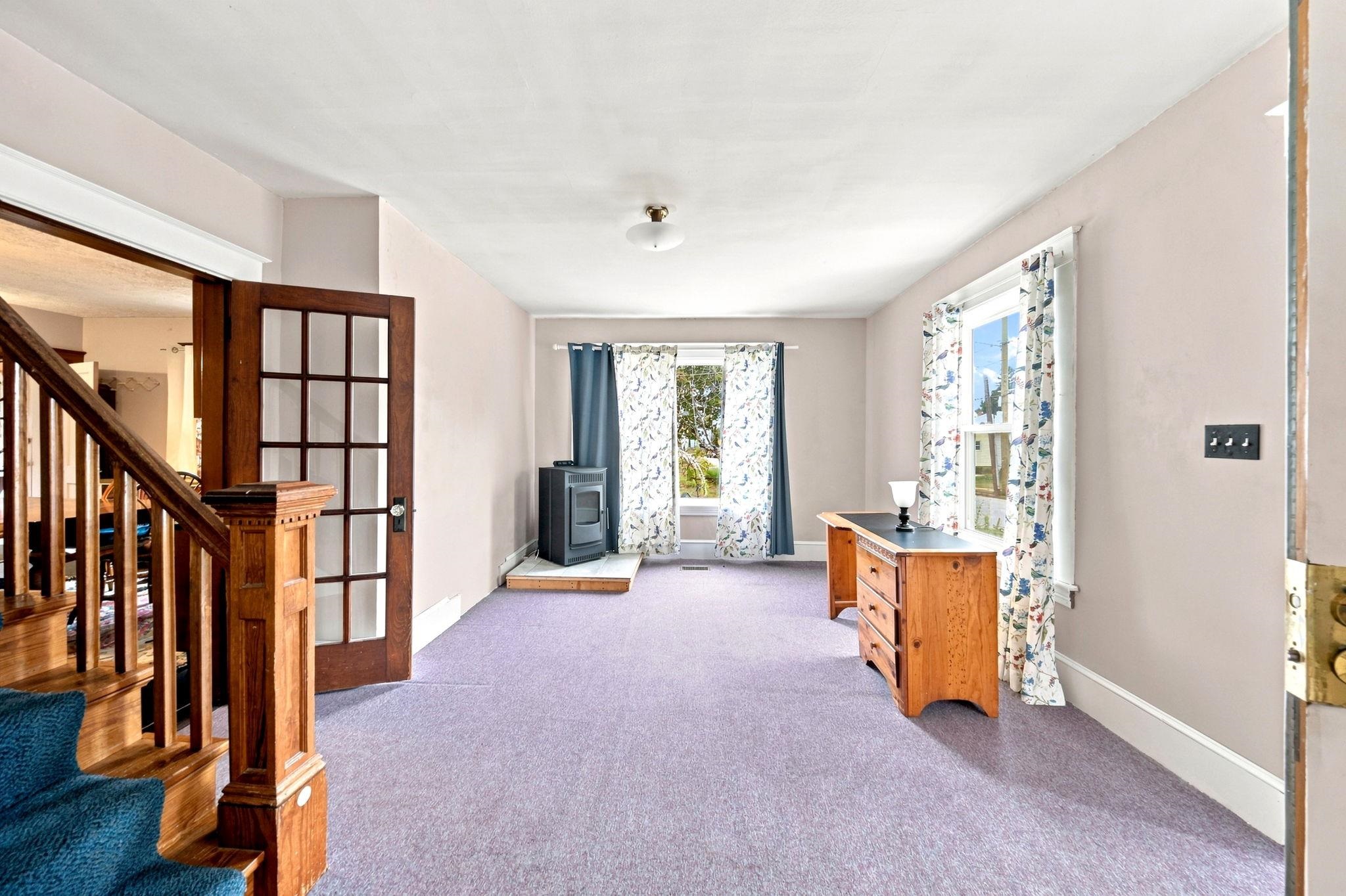 663 Amory Street Property Photo 16