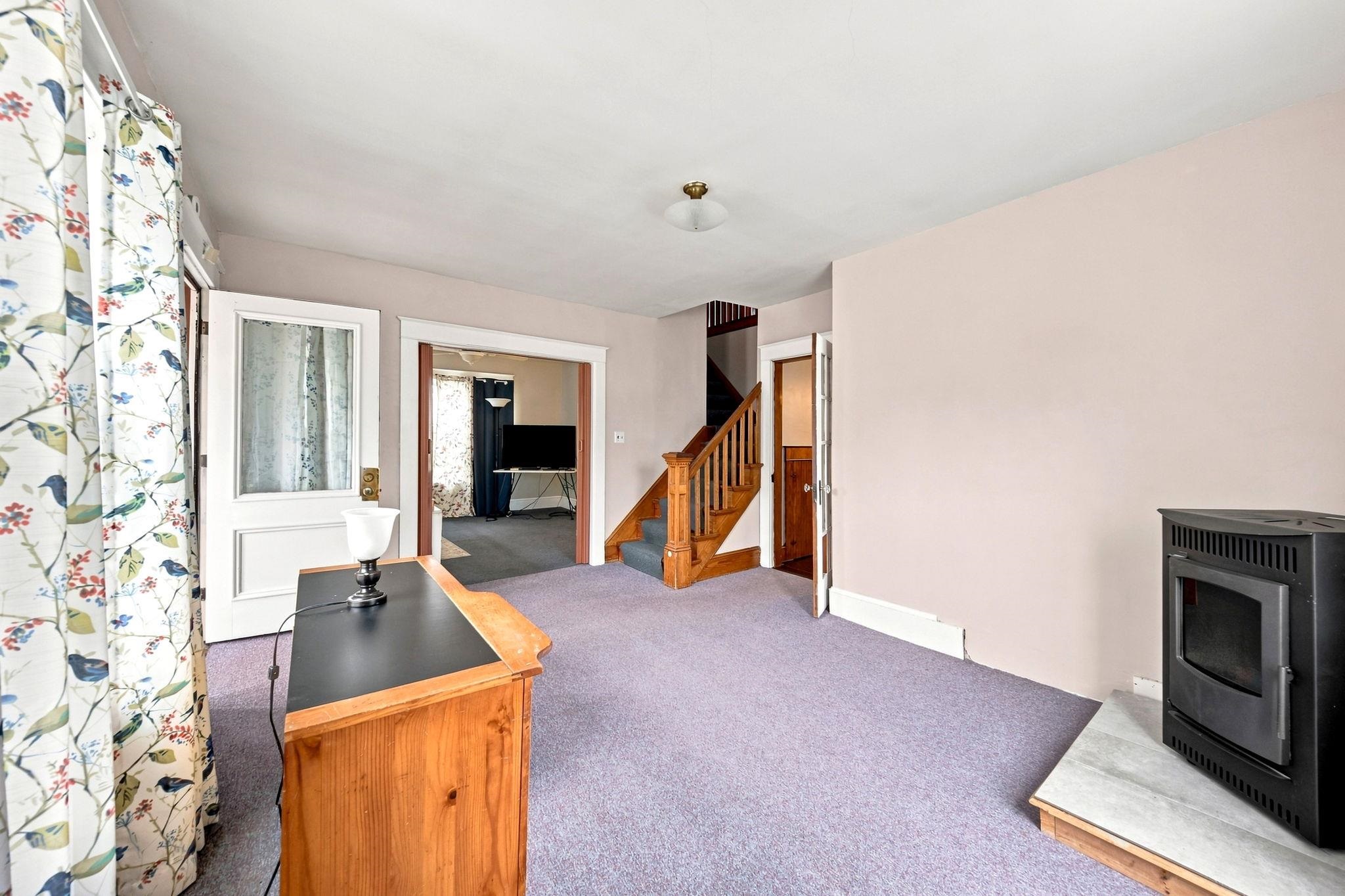 663 Amory Street Property Photo 17