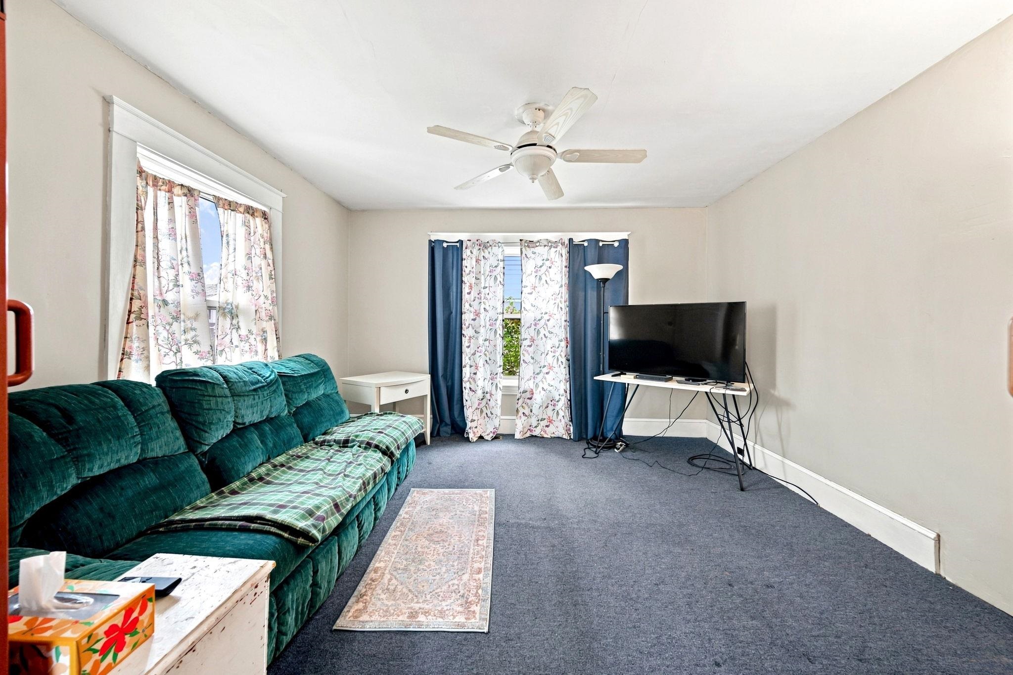 663 Amory Street Property Photo 19