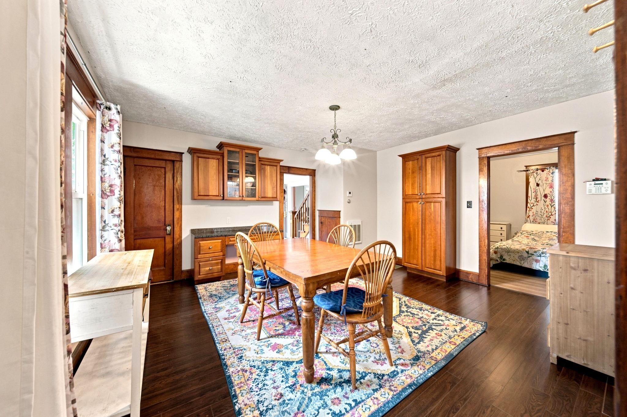 663 Amory Street Property Photo 24