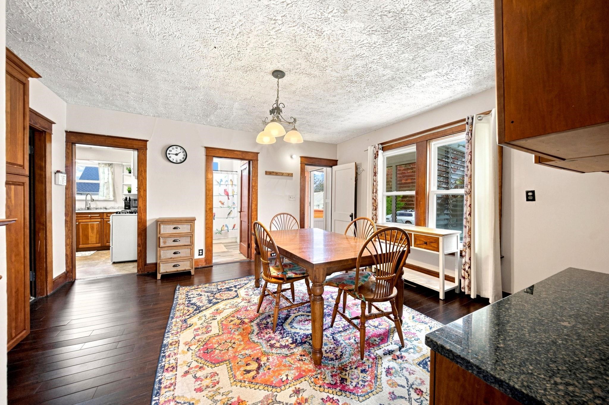 663 Amory Street Property Photo 27