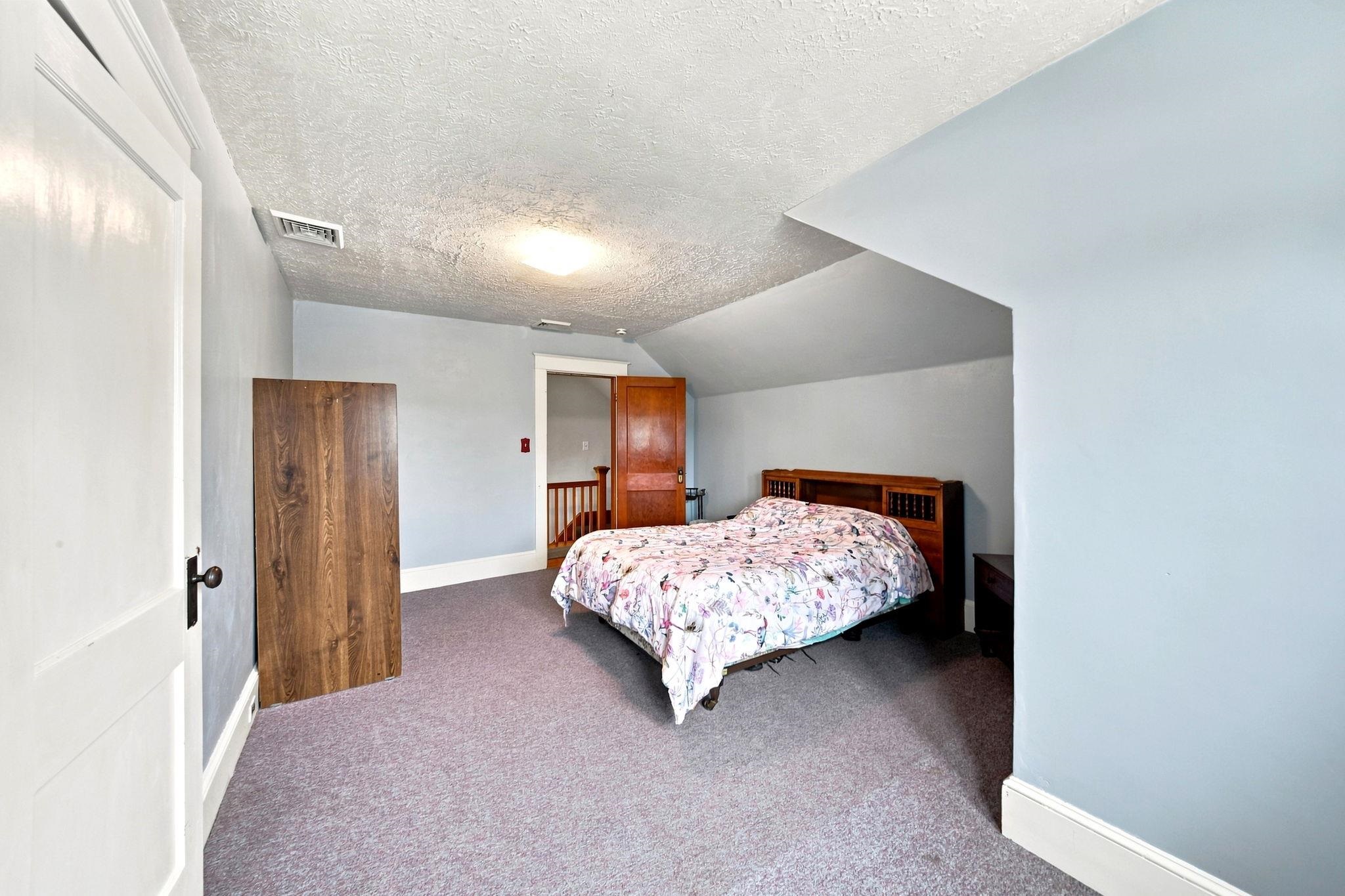 663 Amory Street Property Photo 39