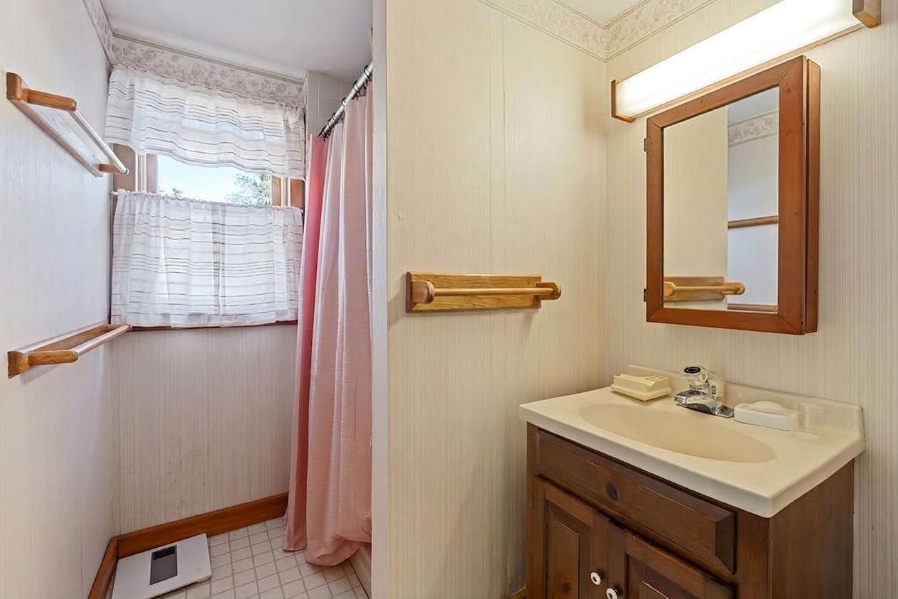 1119 Lovell Lake Road Property Photo 12
