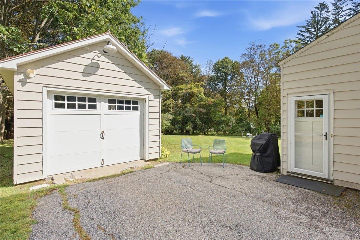 349 Elm Street Property Photo 8