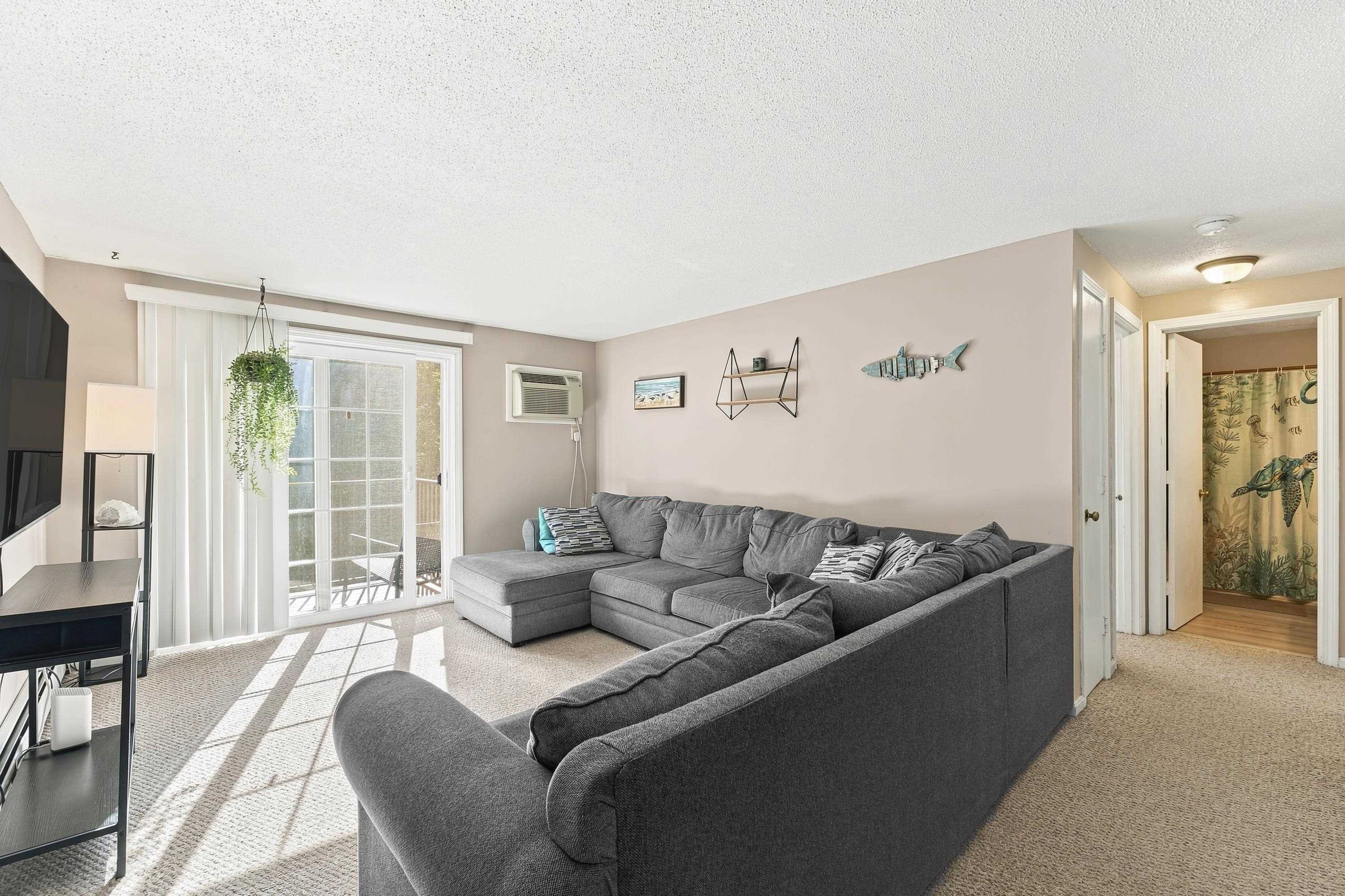 412 White Cedar Boulevard Property Photo 1