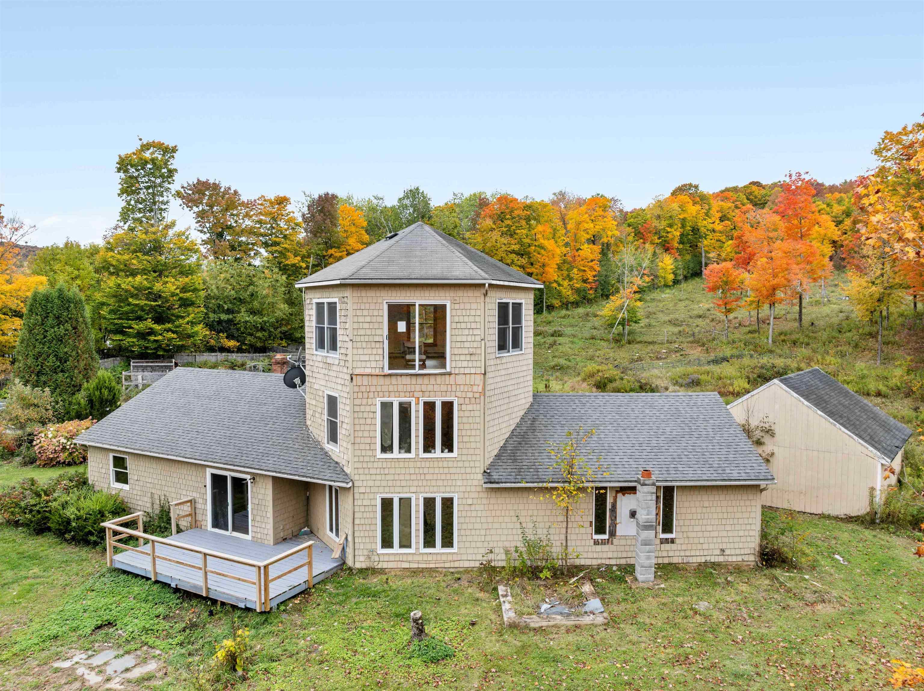 478 Macdonald Road Property Photo 2